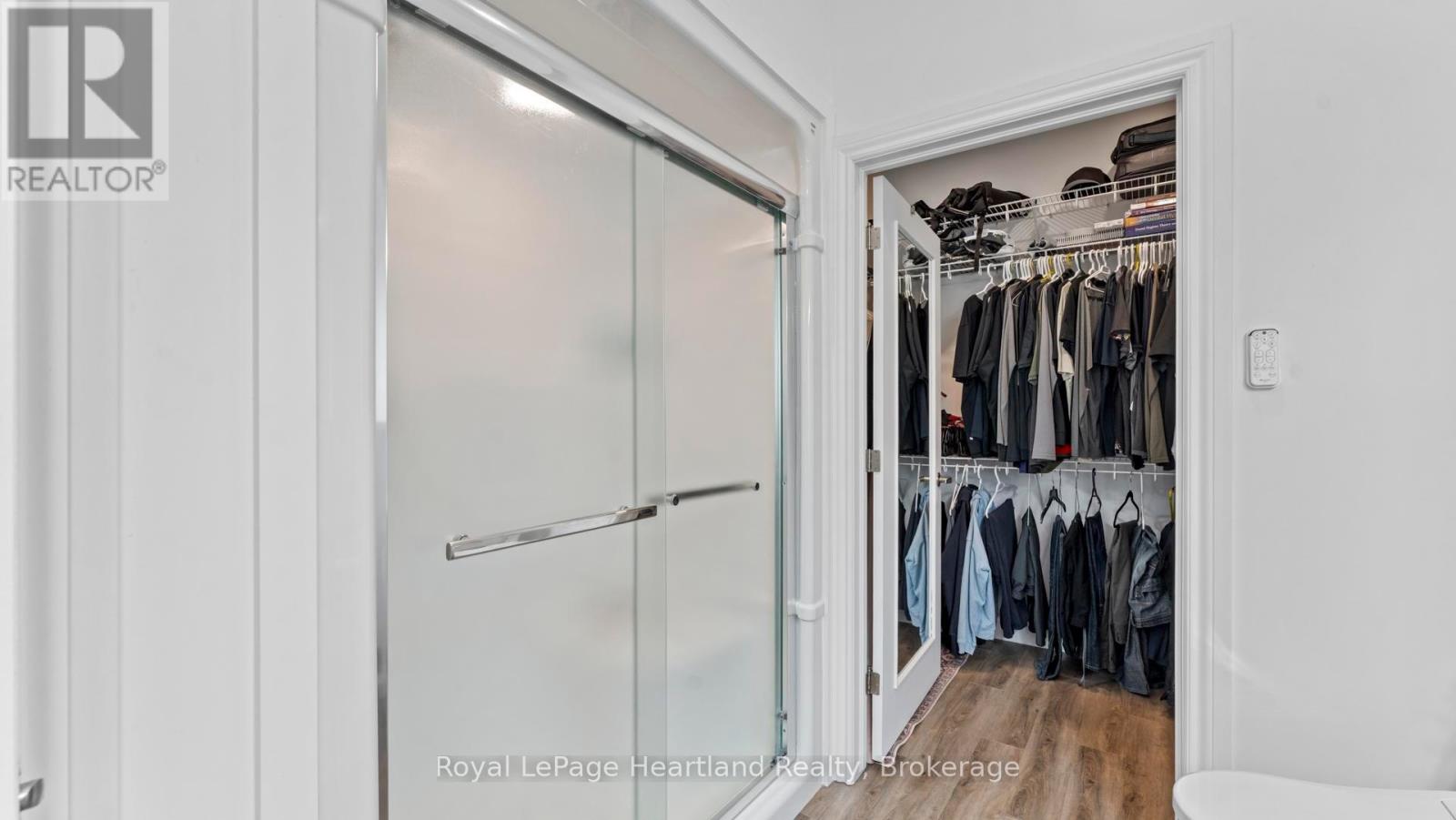 Photo 3 of 50 Bayfield Mews Lane, Bluewater ON
