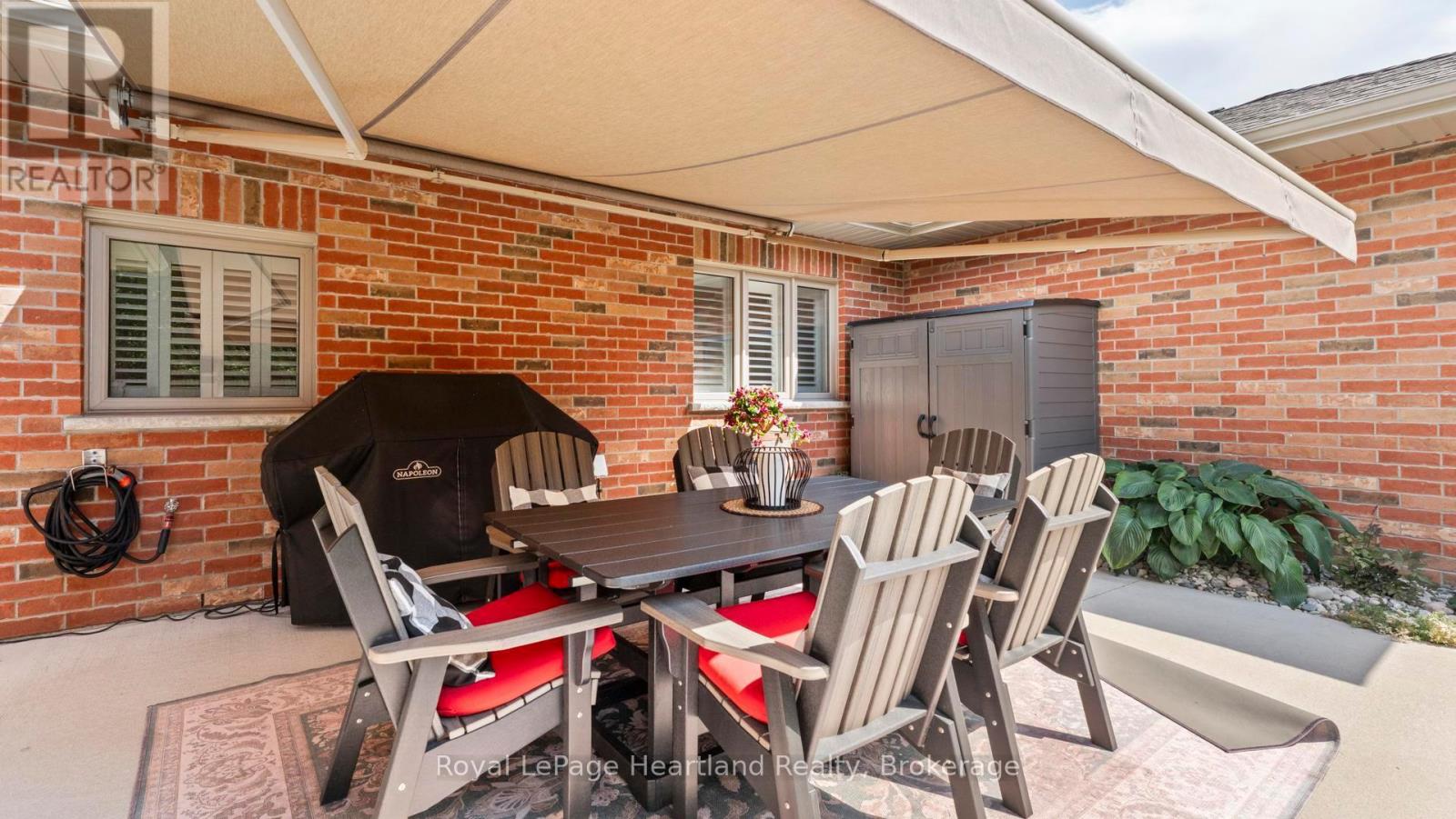Photo 24 of 50 Bayfield Mews Lane, Bluewater ON