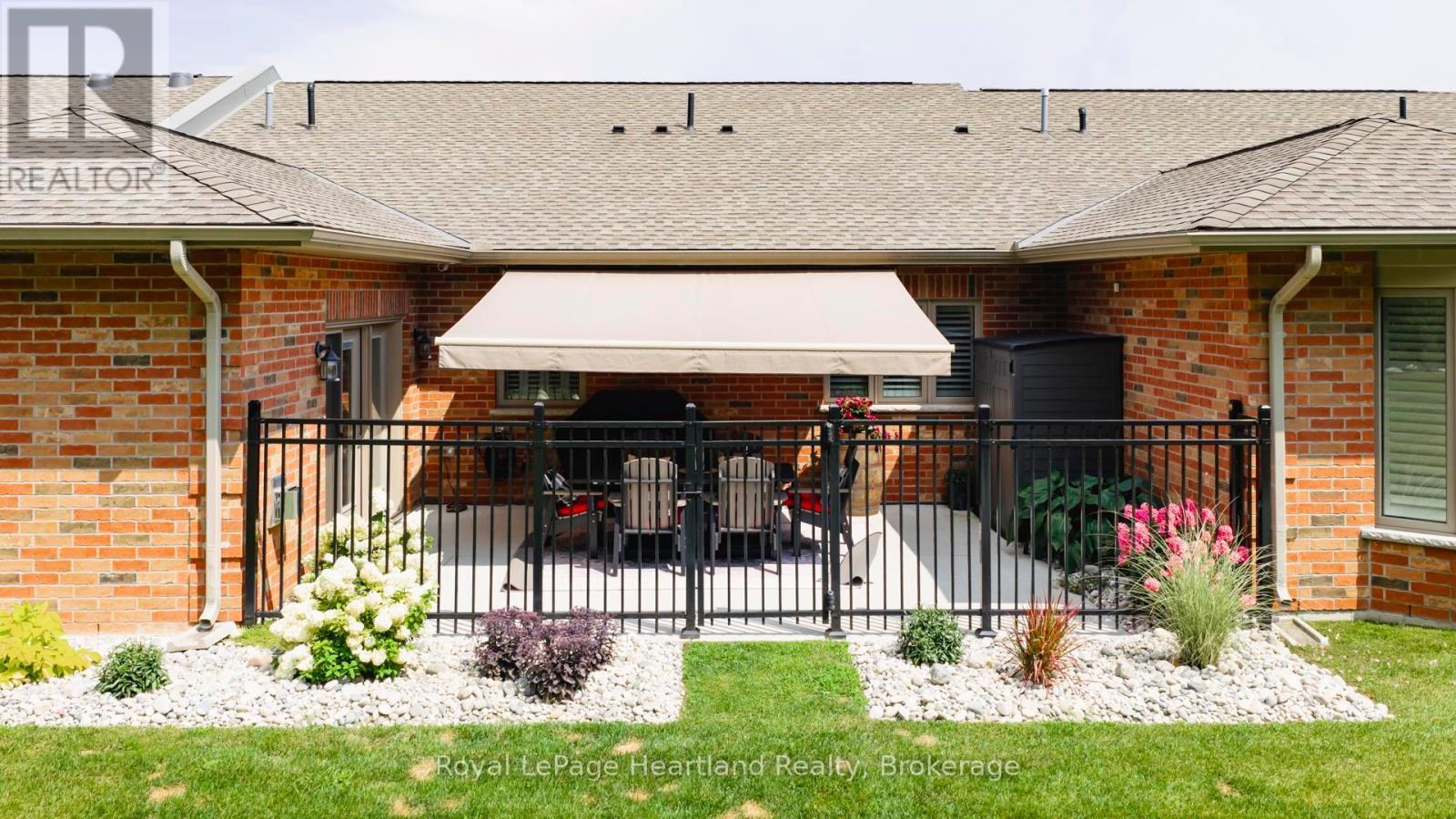 Photo 11 of 50 Bayfield Mews Lane, Bluewater ON