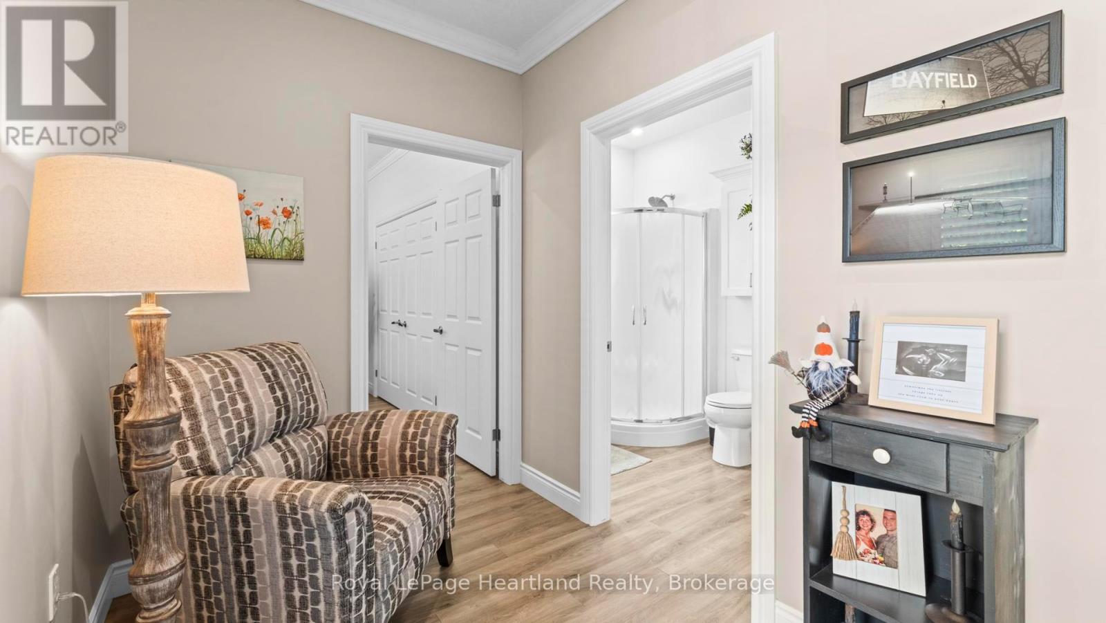 Photo 32 of 50 Bayfield Mews Lane, Bluewater ON