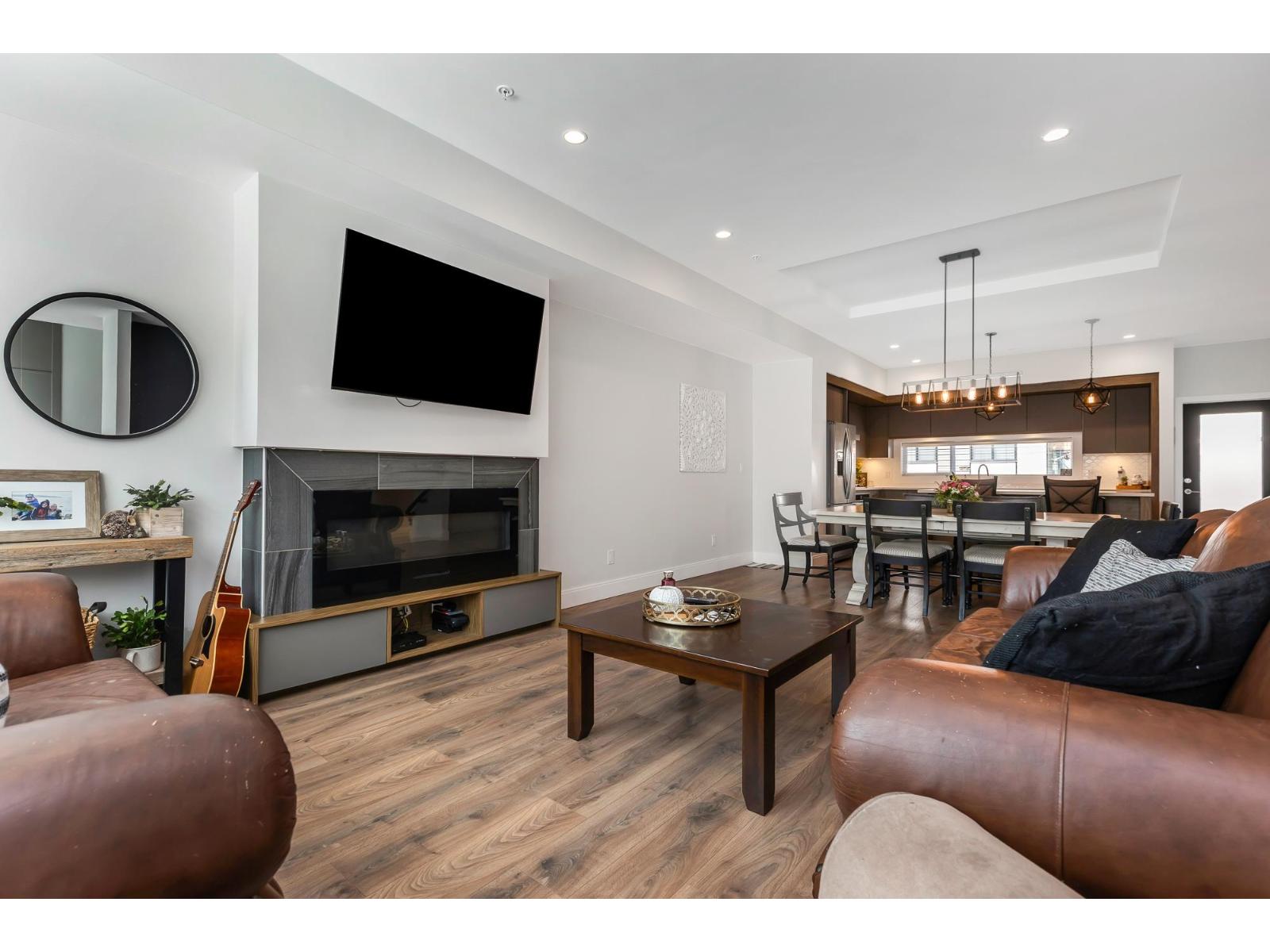 Photo 33 of 45 33209 Cherry Avenue, Mission BC