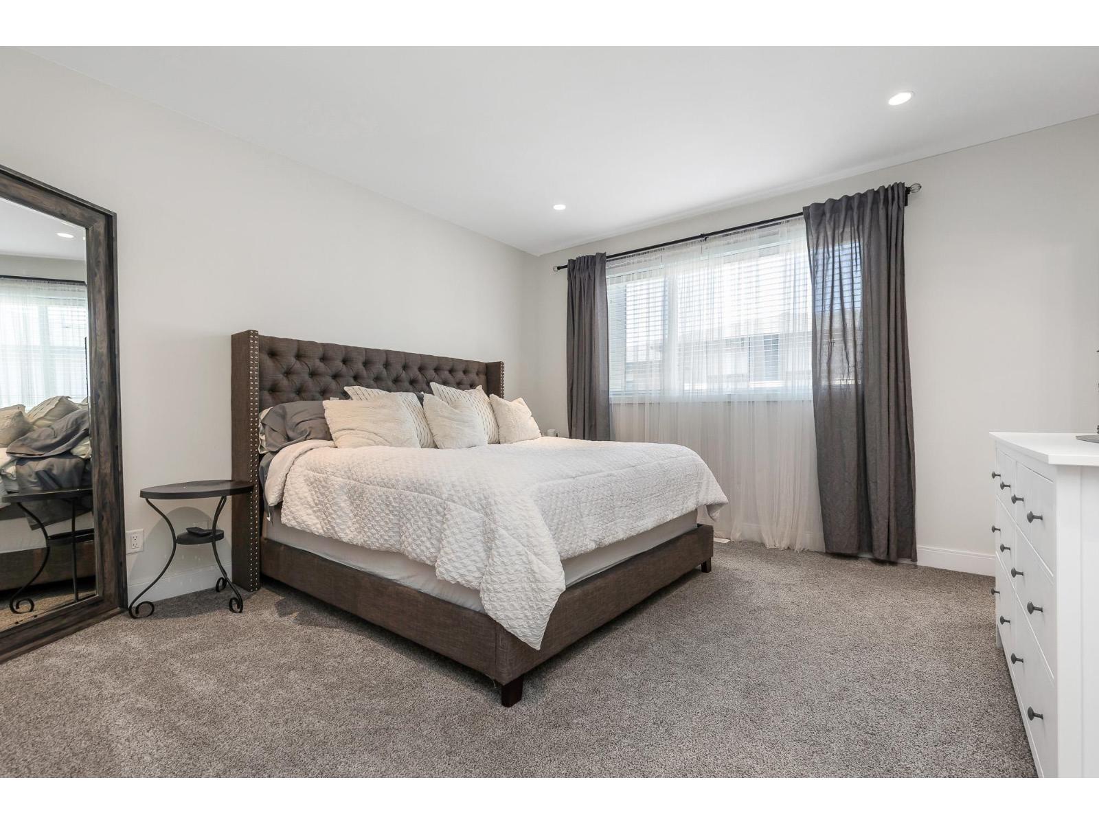 Photo 19 of 45 33209 Cherry Avenue, Mission BC