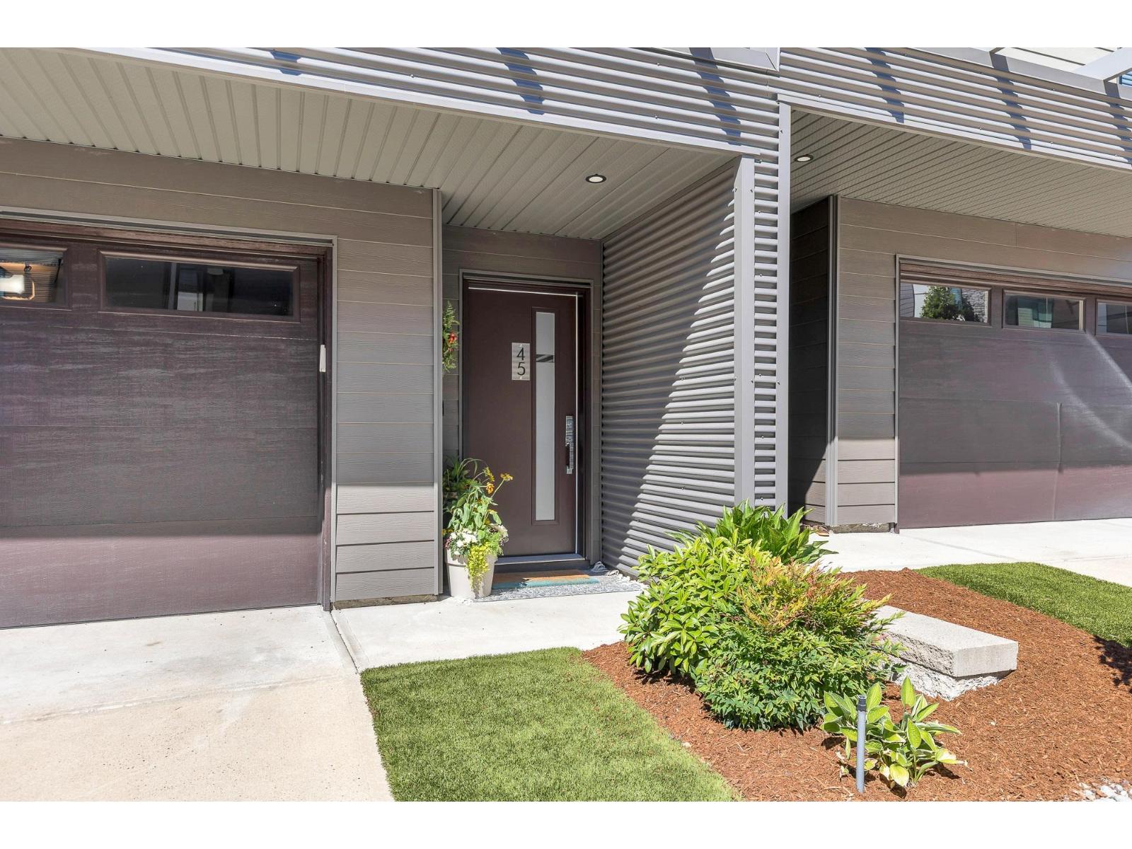 Photo 37 of 45 33209 Cherry Avenue, Mission BC