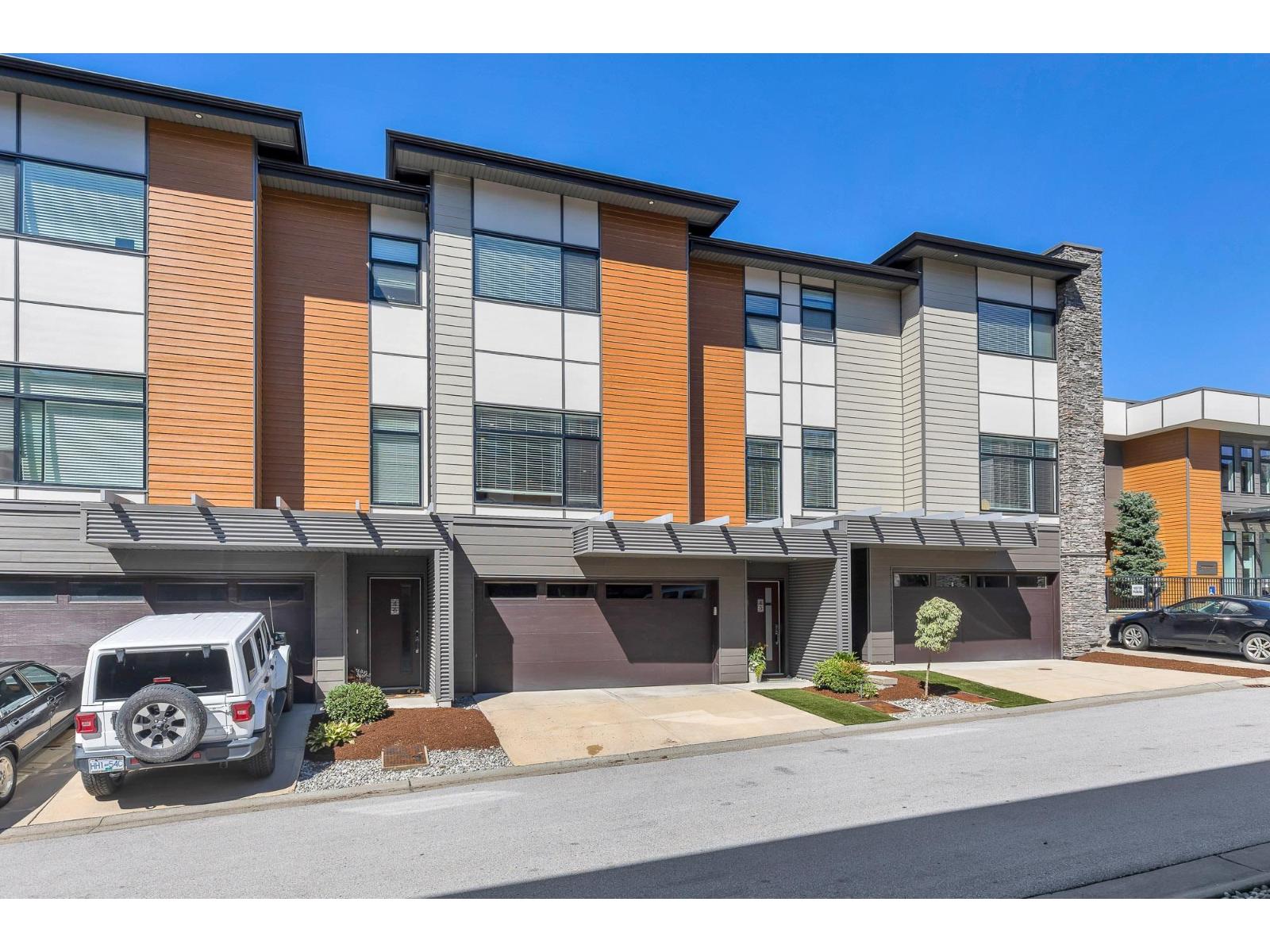 Photo 12 of 45 33209 Cherry Avenue, Mission BC