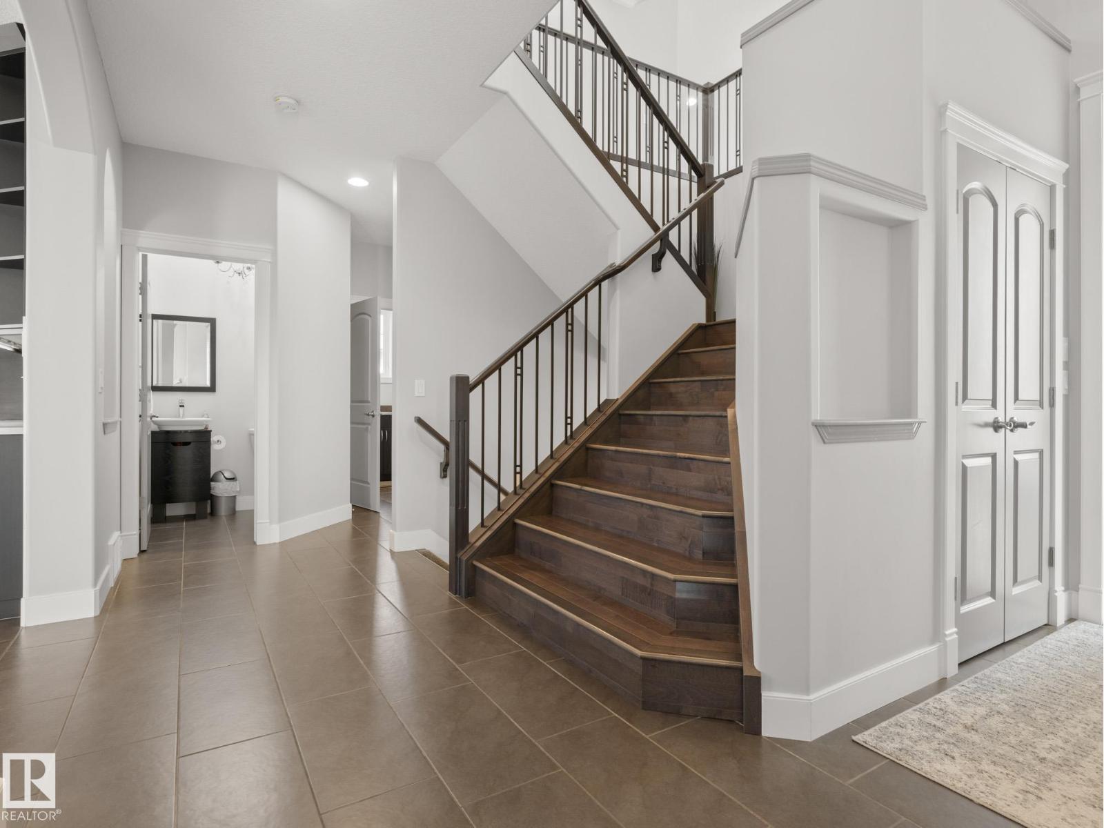 Photo 32 of 8816 208 St Nw, Edmonton AB
