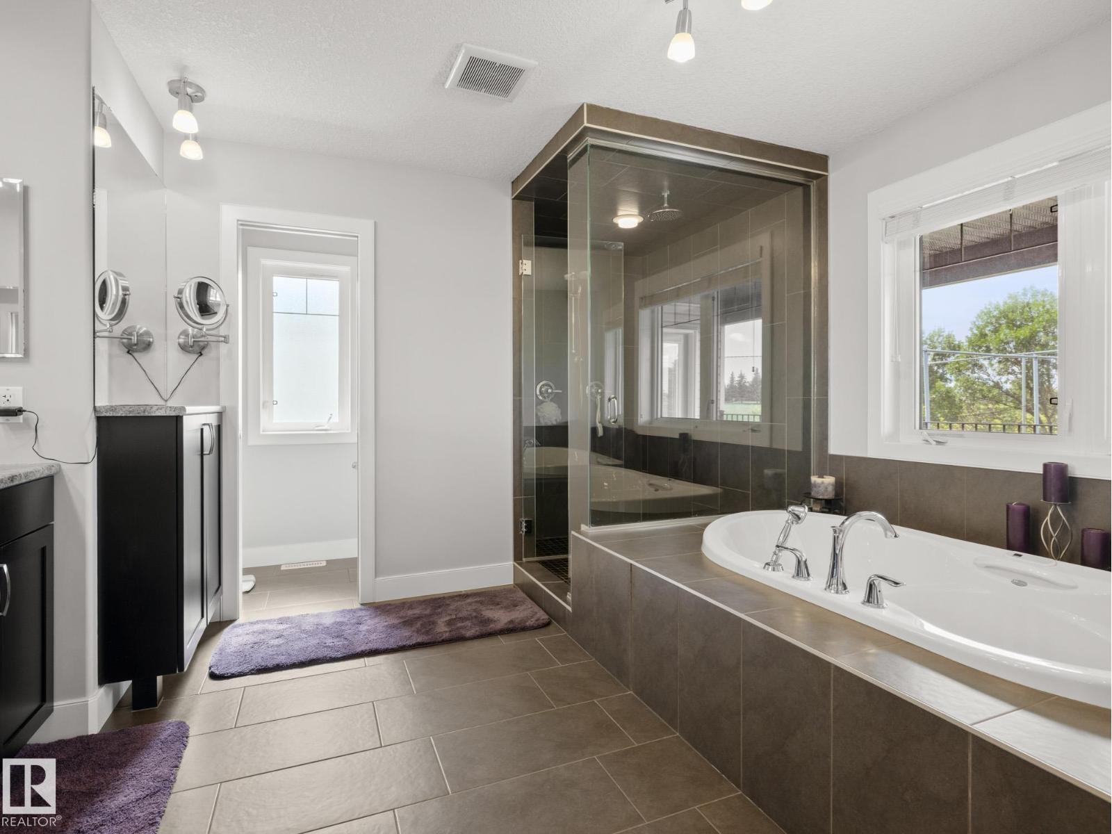 Photo 41 of 8816 208 St Nw, Edmonton AB