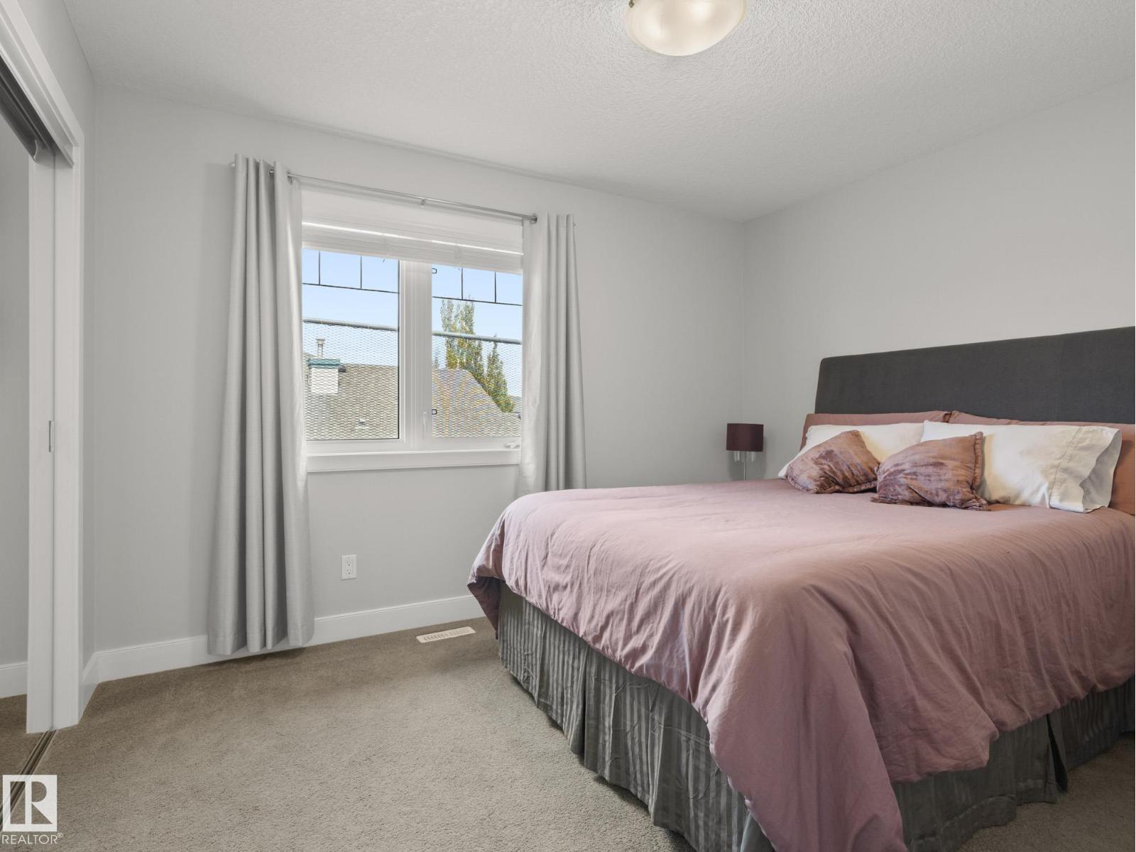 Photo 17 of 8816 208 St Nw, Edmonton AB