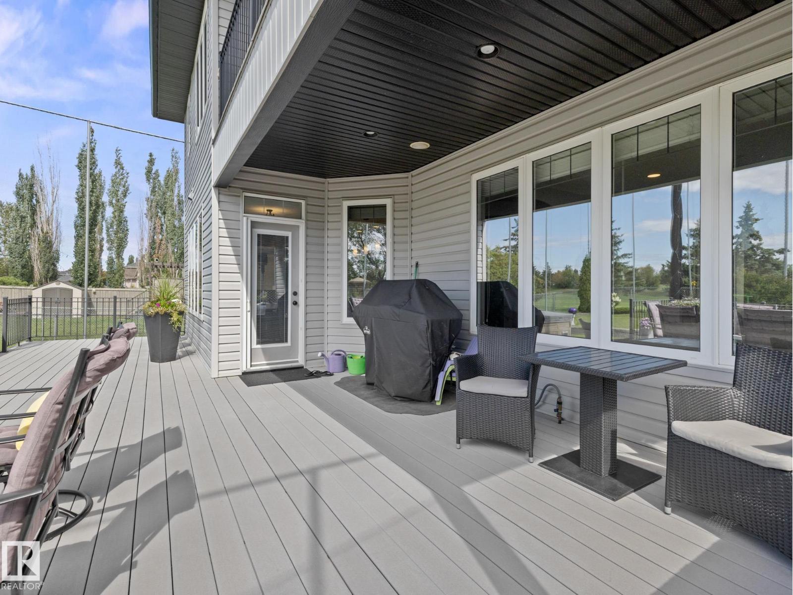 Photo 1 of 8816 208 St Nw, Edmonton AB