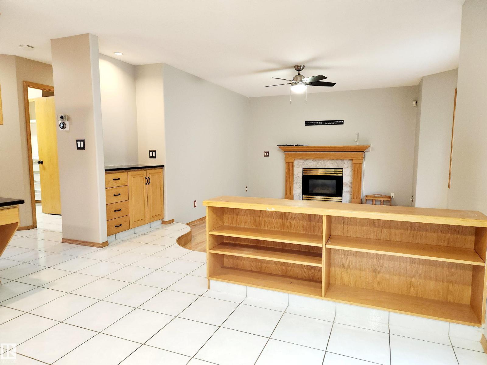 Photo 14 of 1509 Wellwood Wy Nw, Edmonton AB