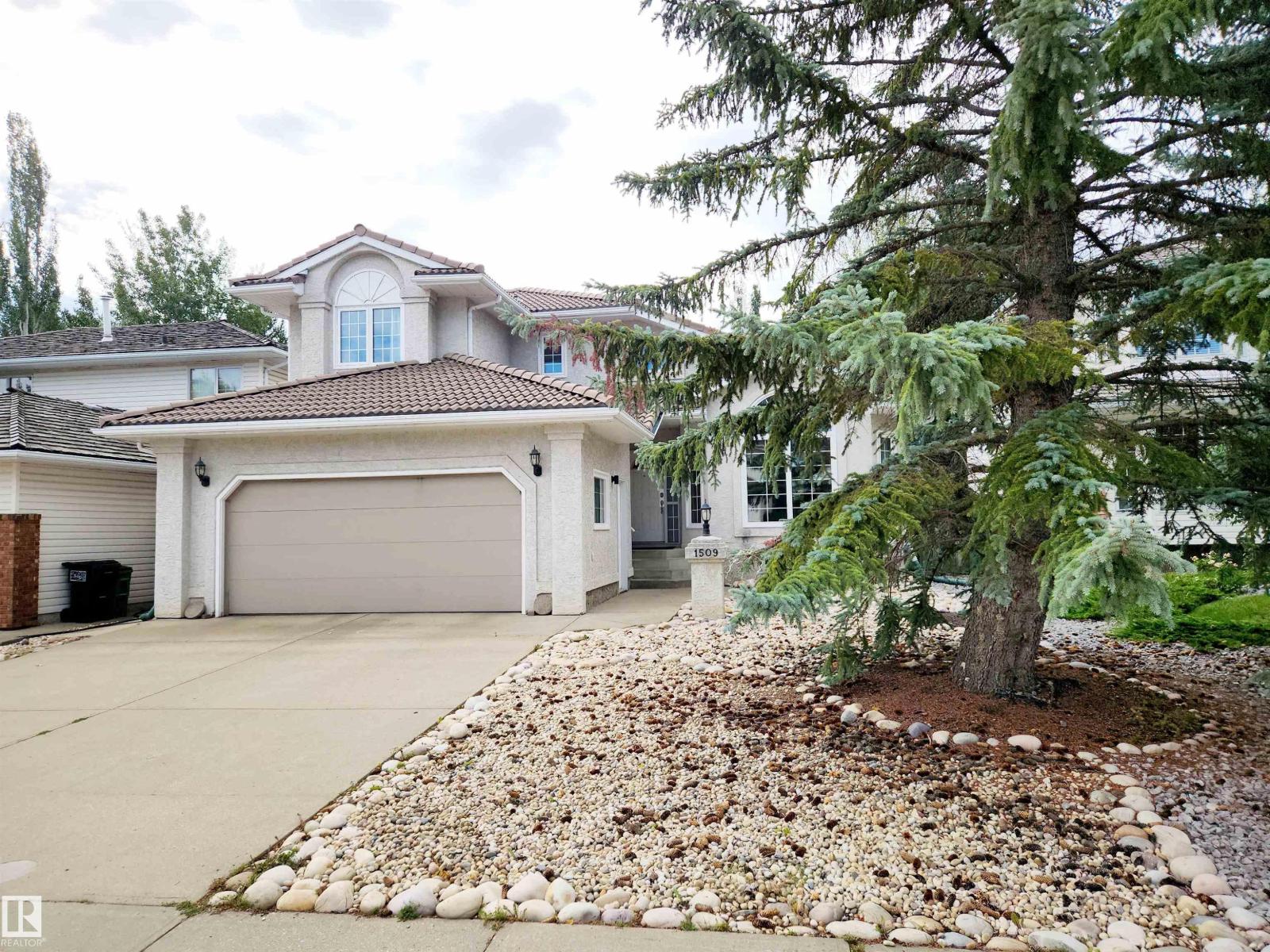 Photo 2 of 1509 Wellwood Wy Nw, Edmonton AB