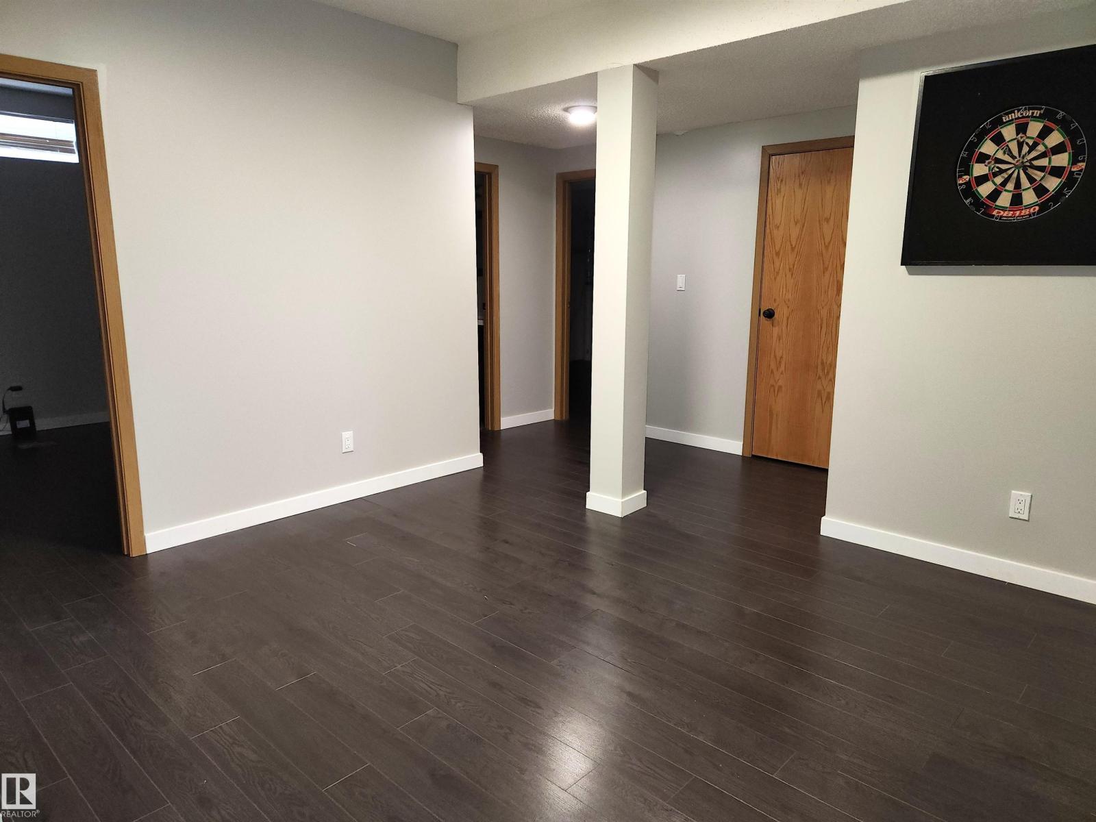Photo 32 of 1509 Wellwood Wy Nw, Edmonton AB