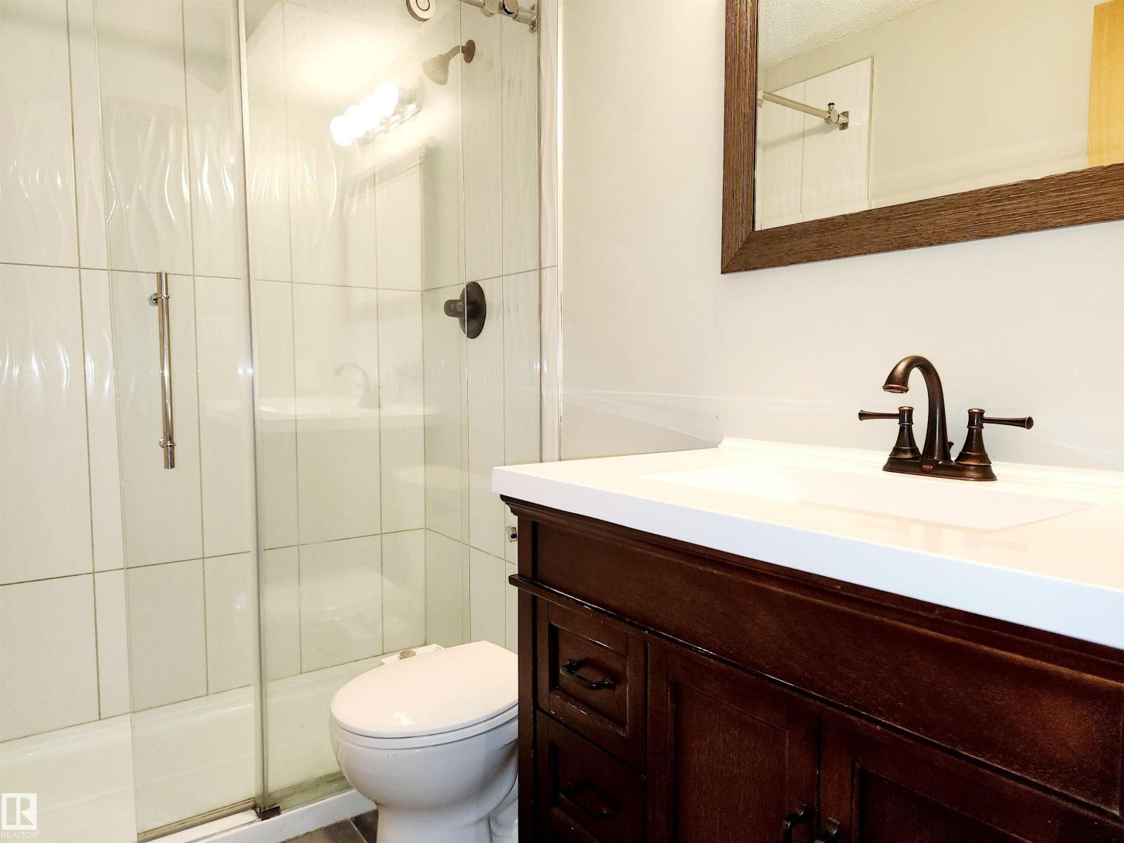 Photo 33 of 1509 Wellwood Wy Nw, Edmonton AB
