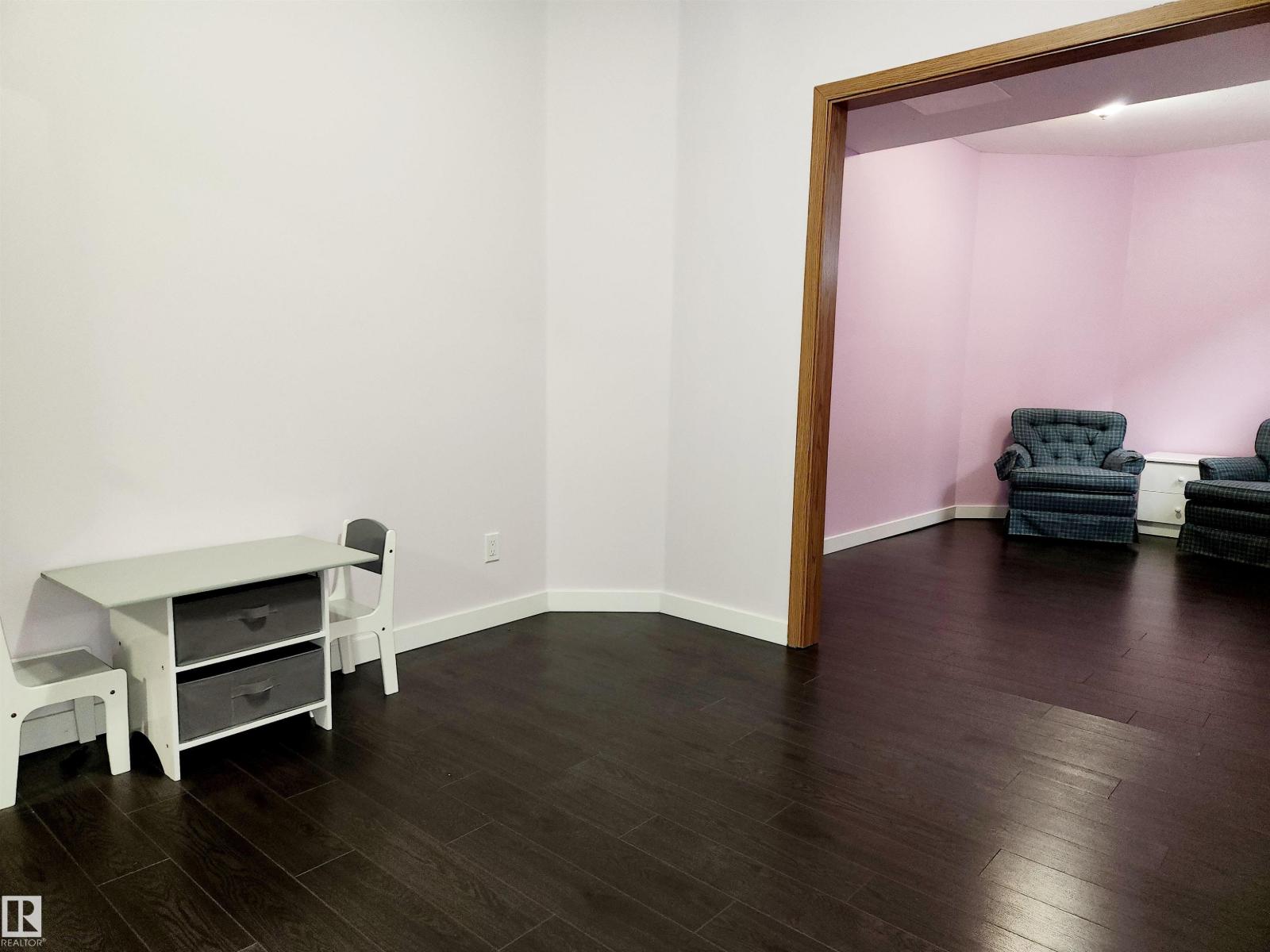 Photo 35 of 1509 Wellwood Wy Nw, Edmonton AB