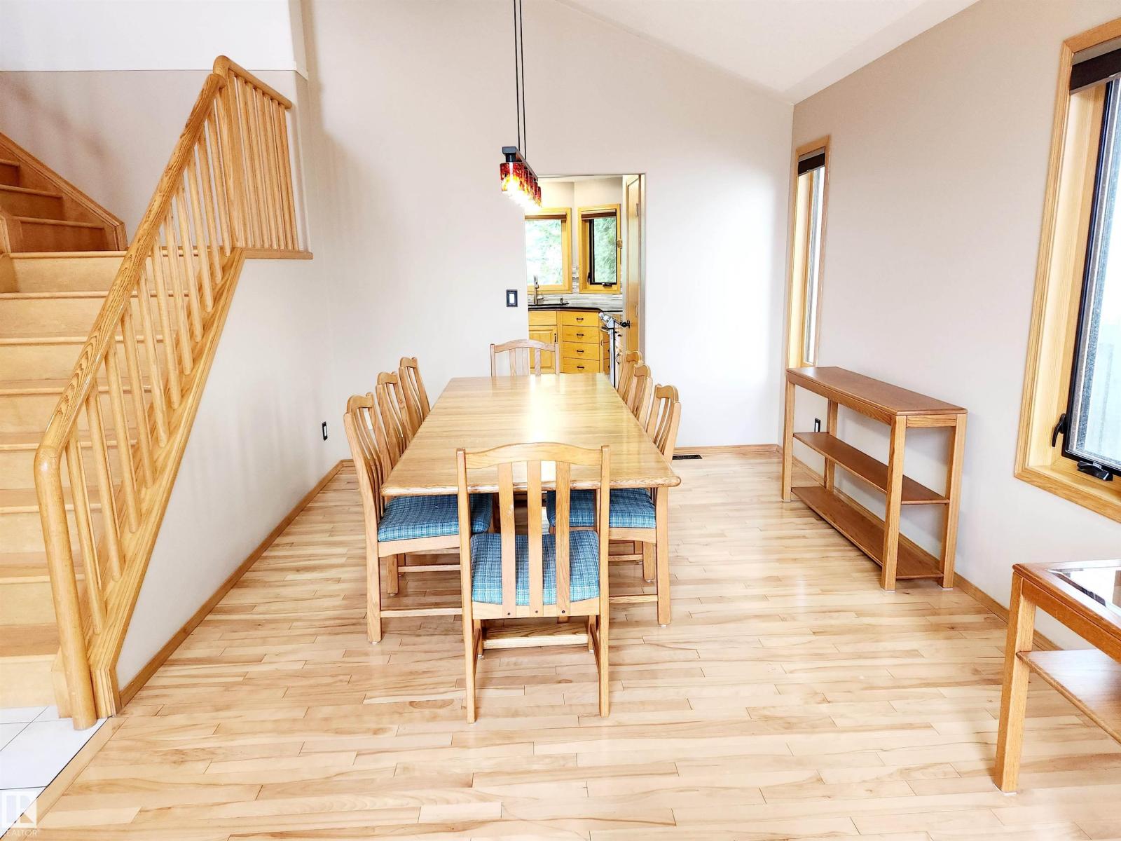 Photo 7 of 1509 Wellwood Wy Nw, Edmonton AB
