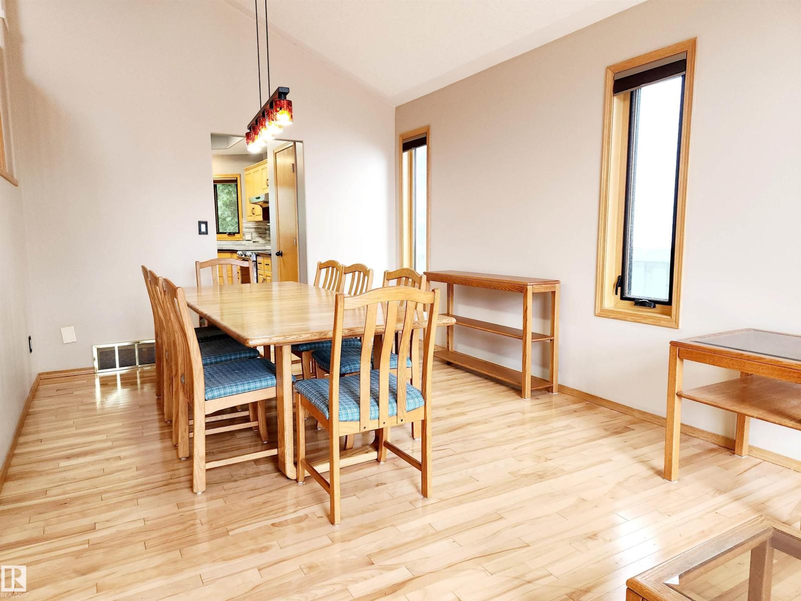 Photo 8 of 1509 Wellwood Wy Nw, Edmonton AB