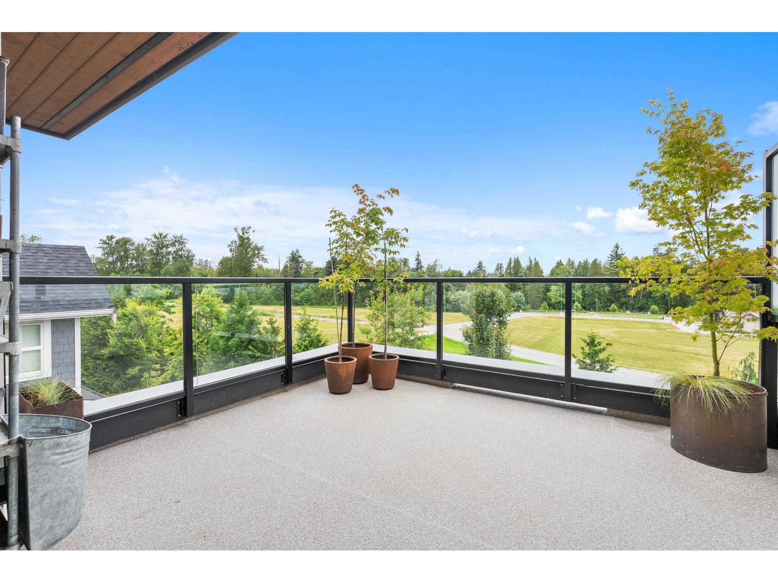 Photo 4 of 53 15775 Mountain View Drive, Surrey BC