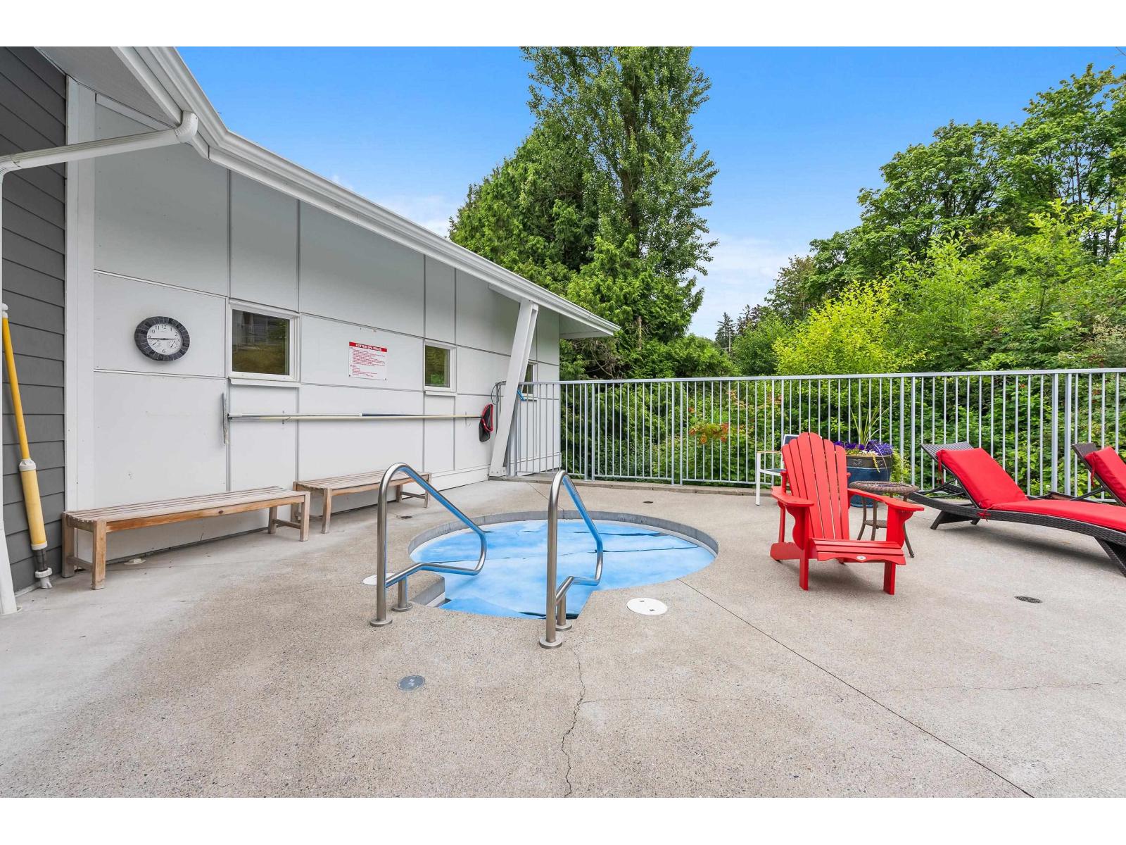 Photo 17 of 53 15775 Mountain View Drive, Surrey BC