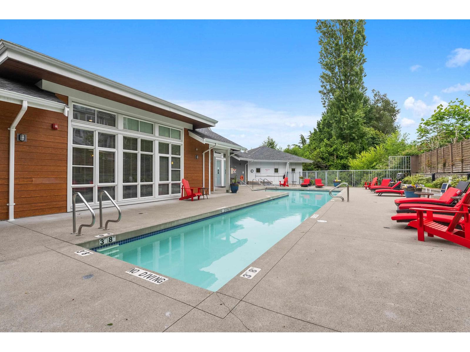 Photo 34 of 53 15775 Mountain View Drive, Surrey BC