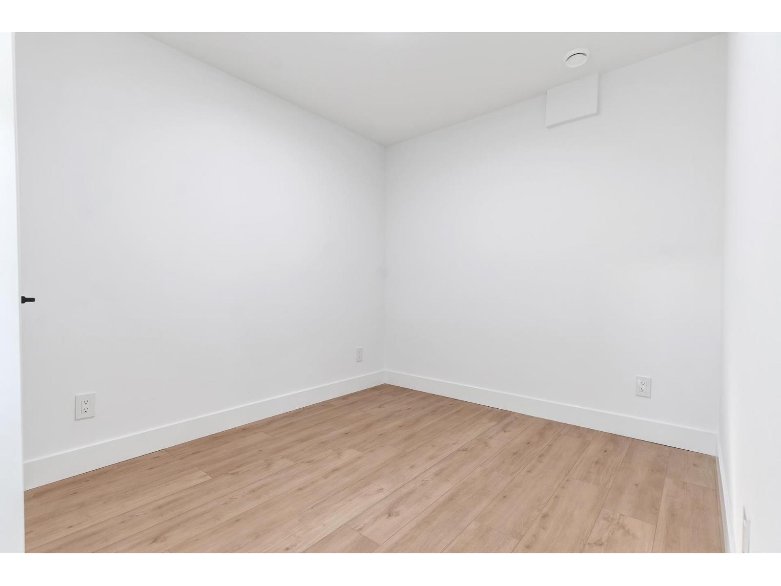 Photo 34 of 7120 204 Street, Langley BC