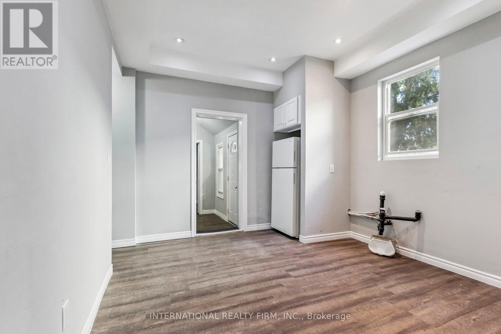 Photo 21 of 54 Marlborough Street, Brantford ON
