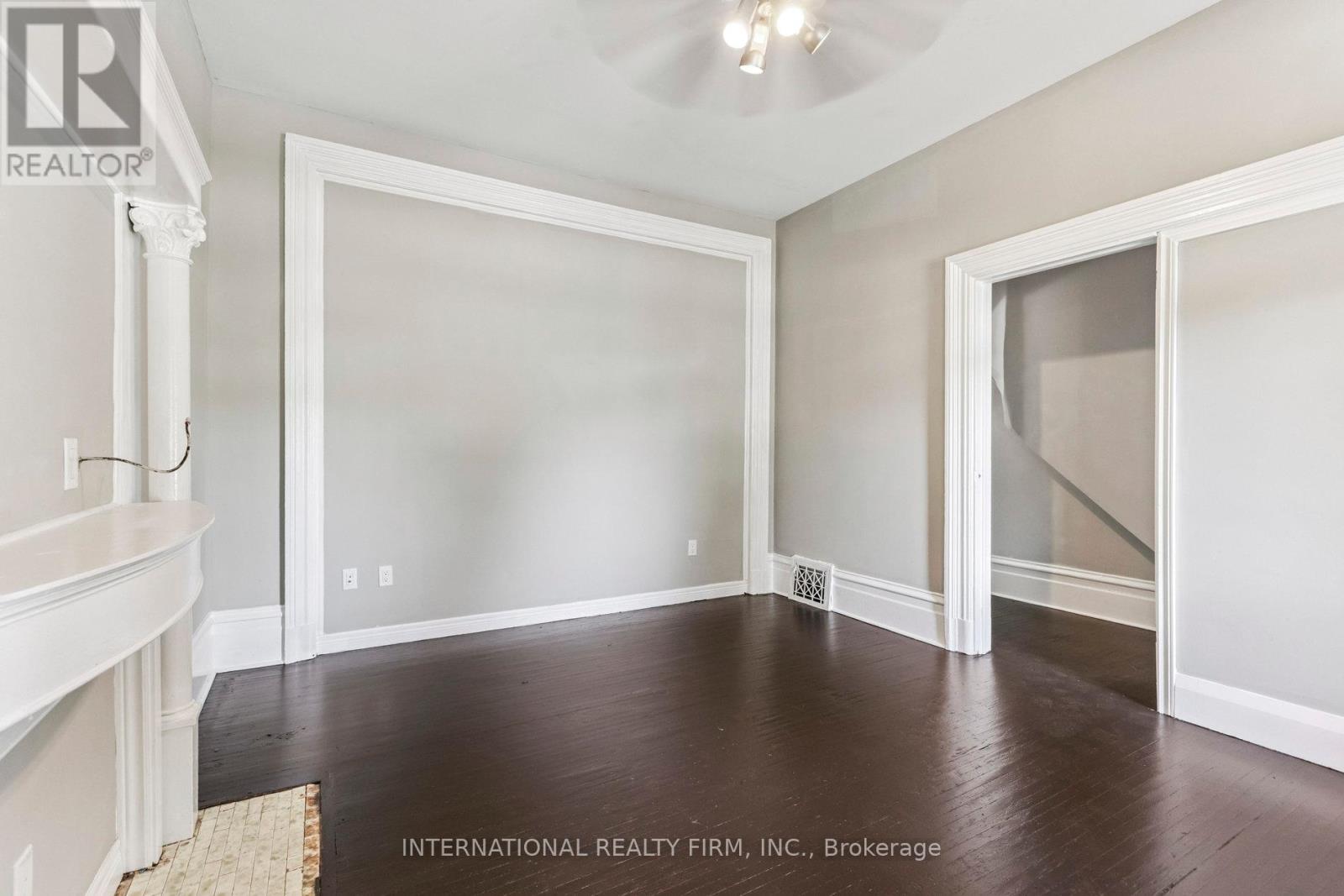 Photo 38 of 54 Marlborough Street, Brantford ON