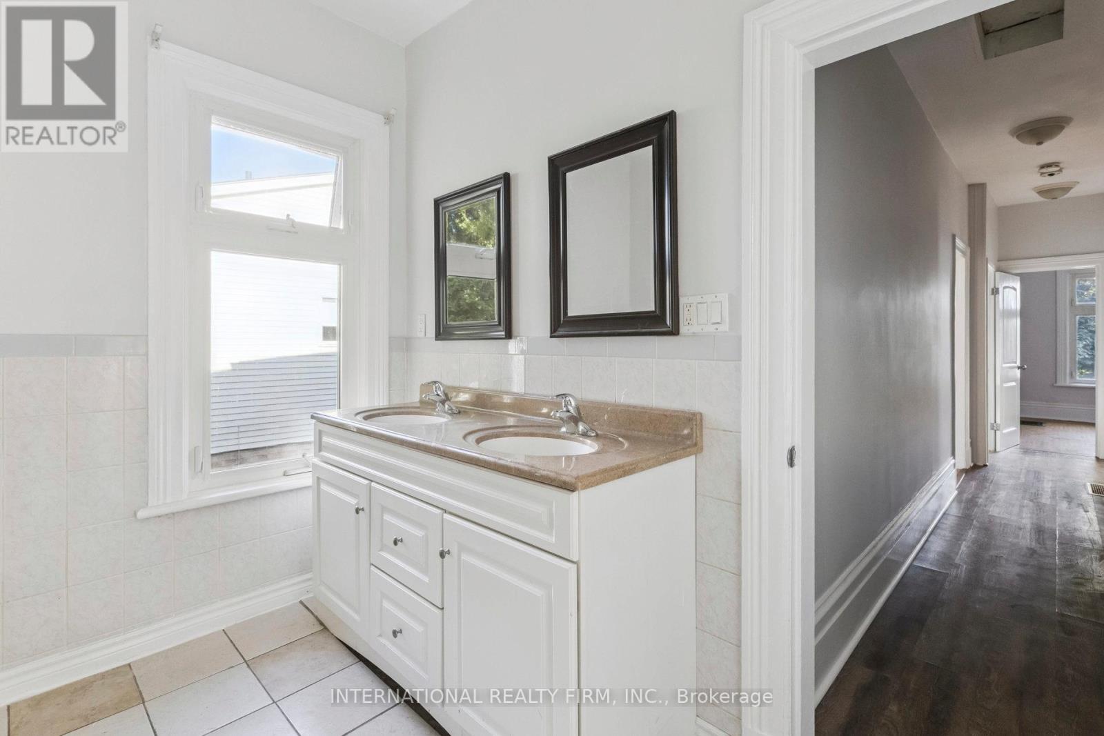 Photo 1 of 54 Marlborough Street, Brantford ON