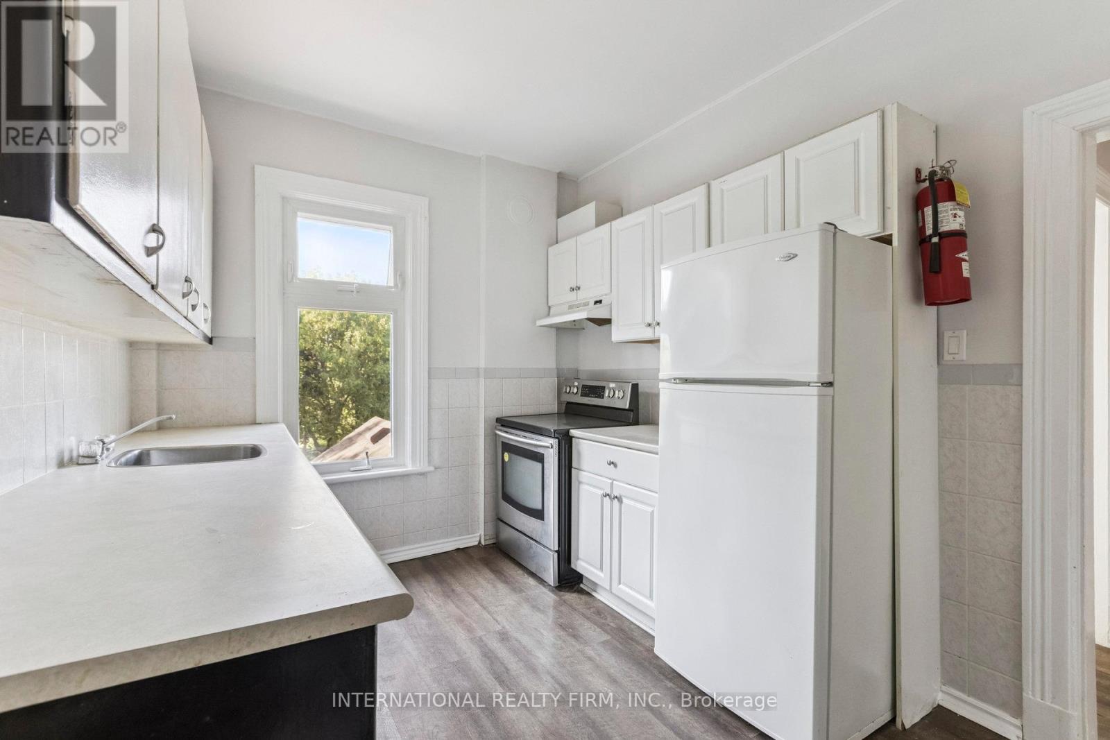 Photo 35 of 54 Marlborough Street, Brantford ON