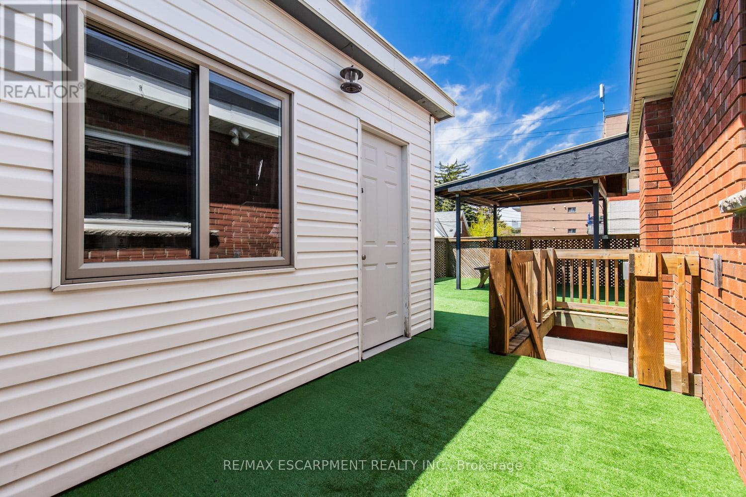 Photo 35 of 2340 King Street E, Hamilton ON