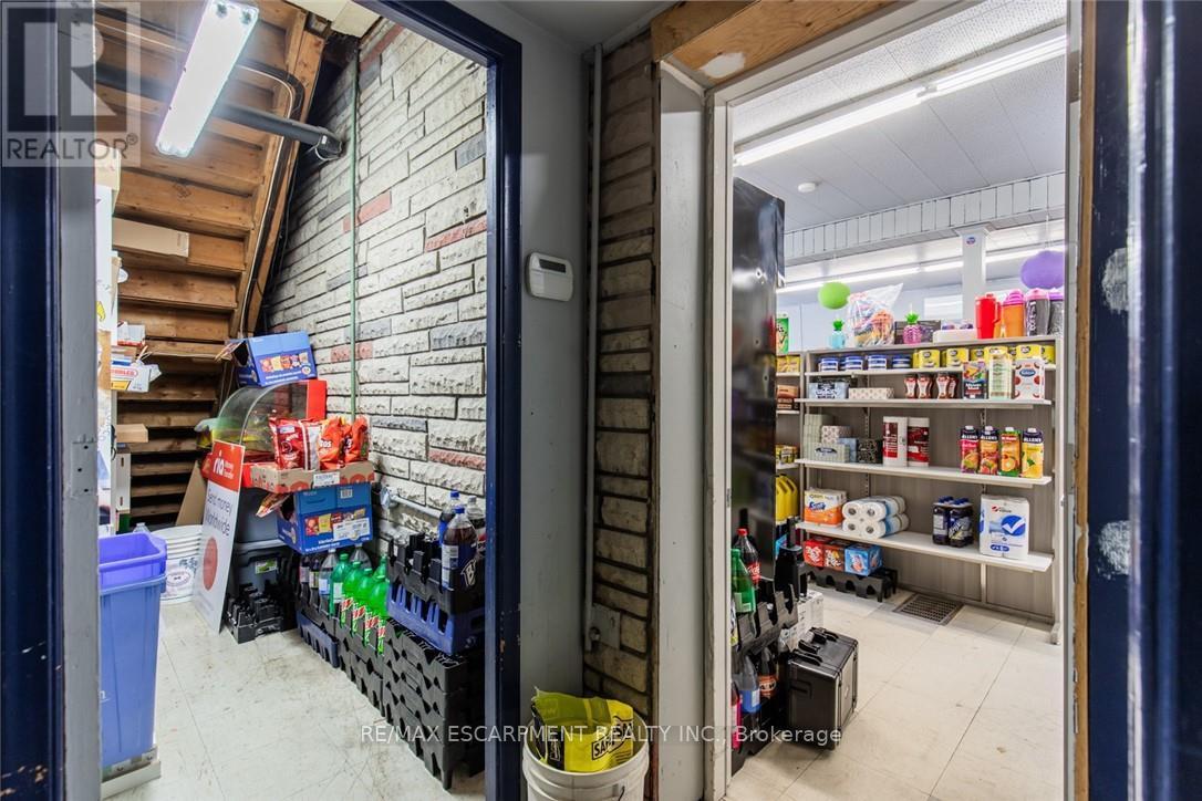 Photo 13 of 2340 King Street E, Hamilton ON