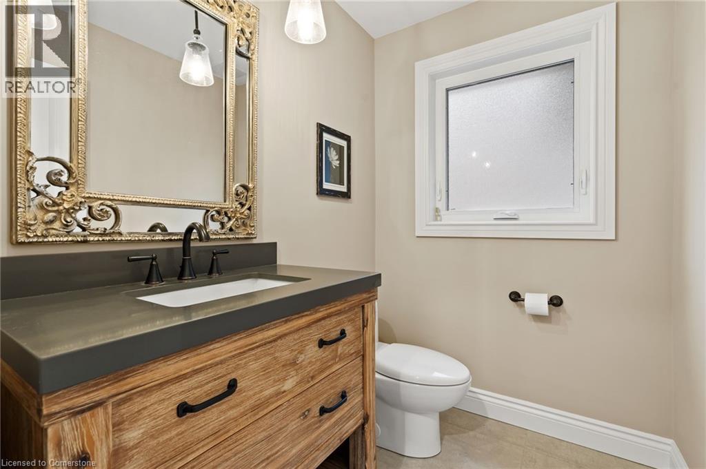 Photo 11 of 1103 Crofton Way, Burlington ON