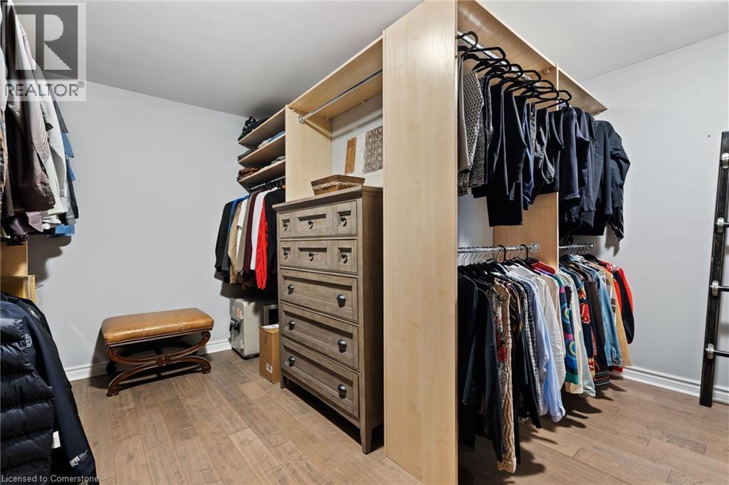 Photo 9 of 1103 Crofton Way, Burlington ON