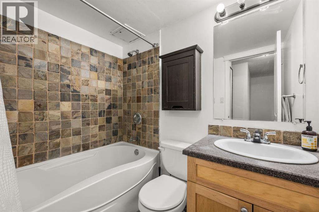 Single Family House for Sale in    Avenue SW Beltline Calgary 