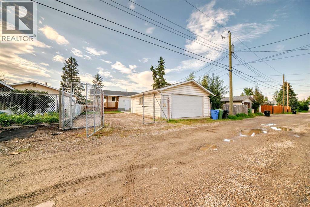 Single Family House Bungalow for Sale in  Penbrooke Close SE Penbrooke Meadows Calgary 