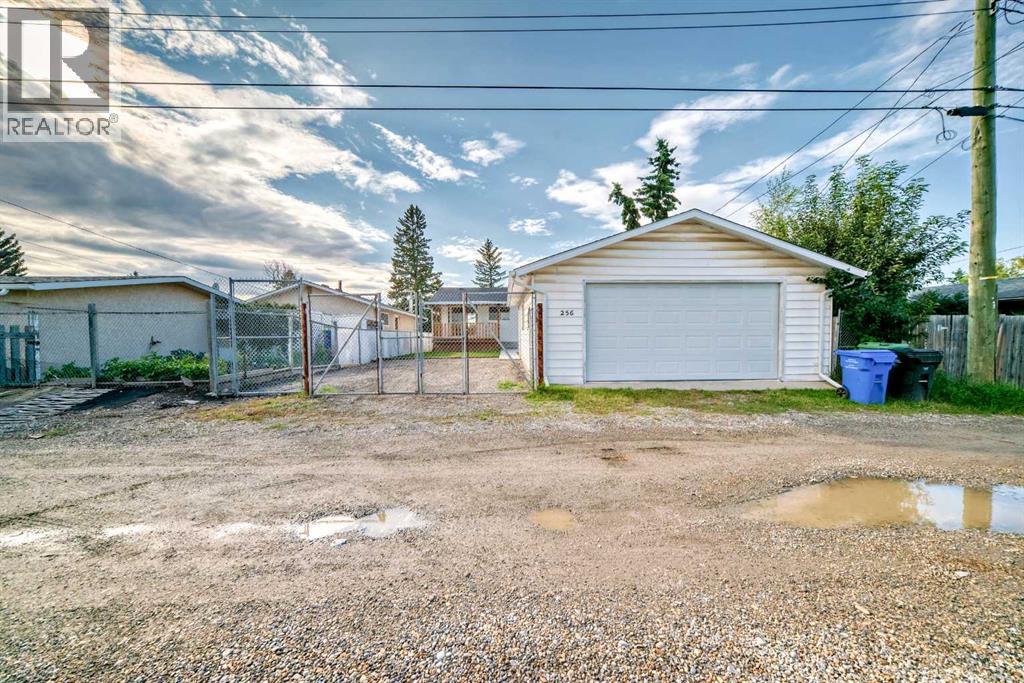 Single Family House Bungalow for Sale in  Penbrooke Close SE Penbrooke Meadows Calgary 