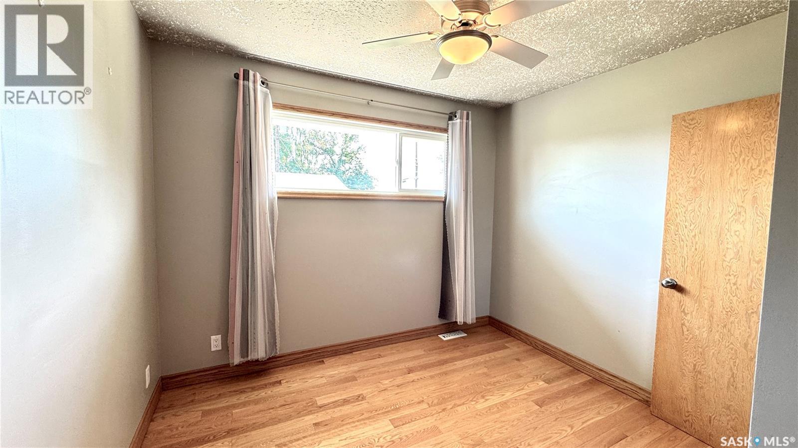 Photo 36 of 110 Stanley Street, Elbow SK