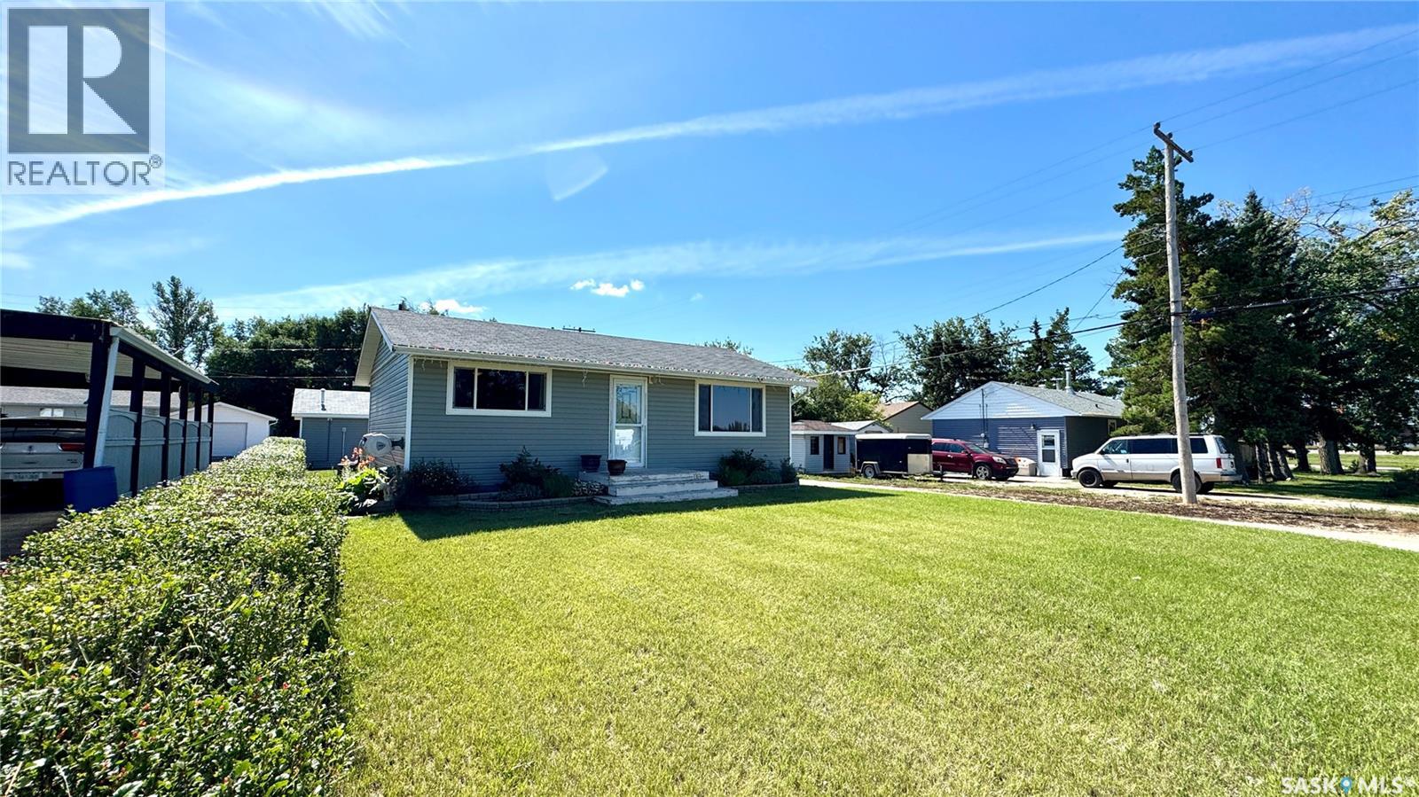 Photo 26 of 110 Stanley Street, Elbow SK