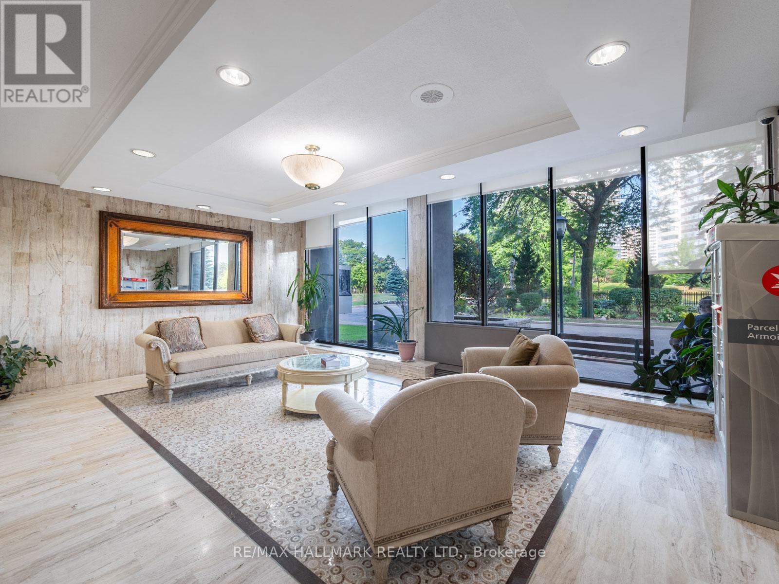 Photo 2 of 206 115 Antibes Drive, Toronto ON