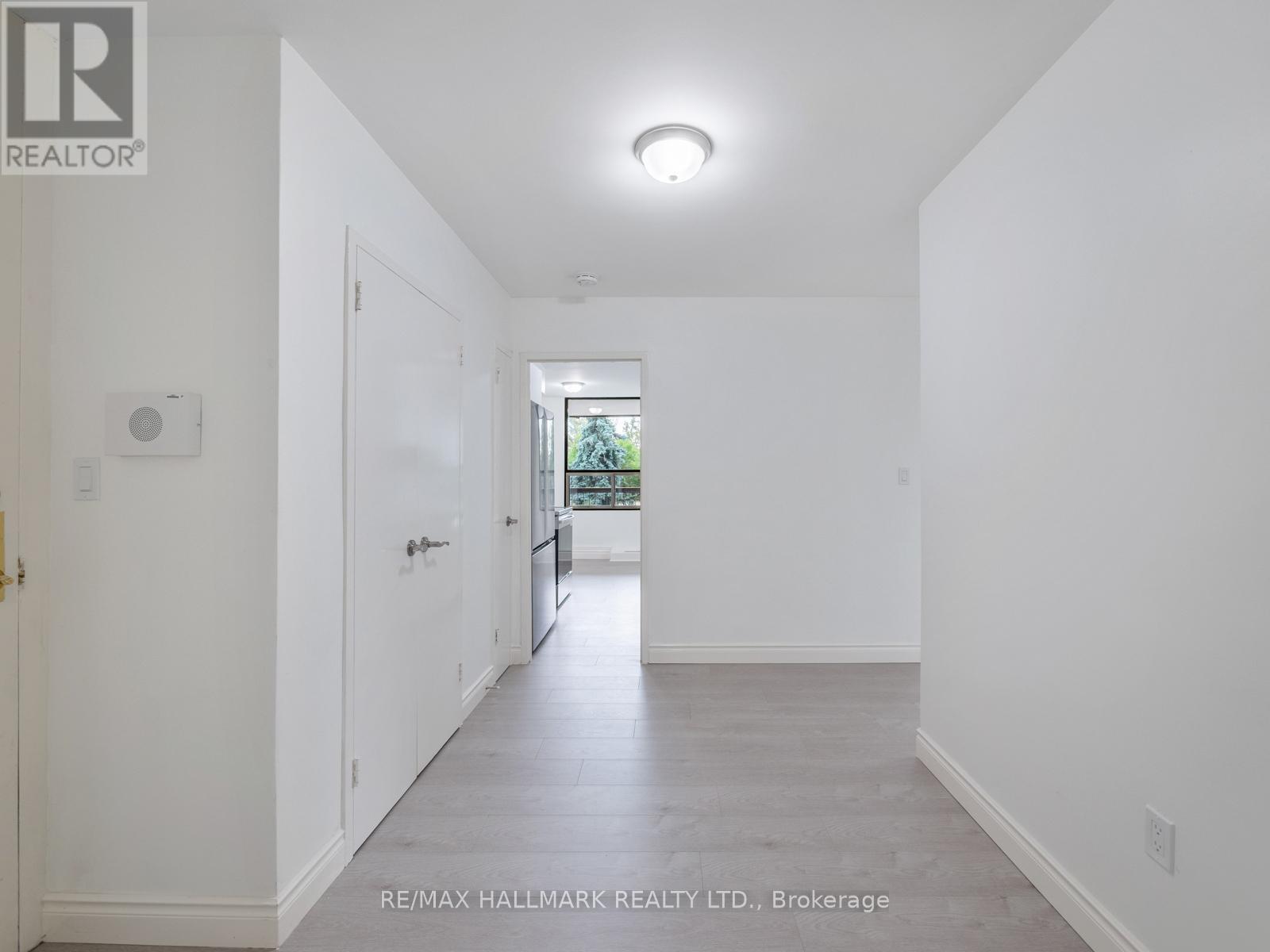Photo 5 of 206 115 Antibes Drive, Toronto ON
