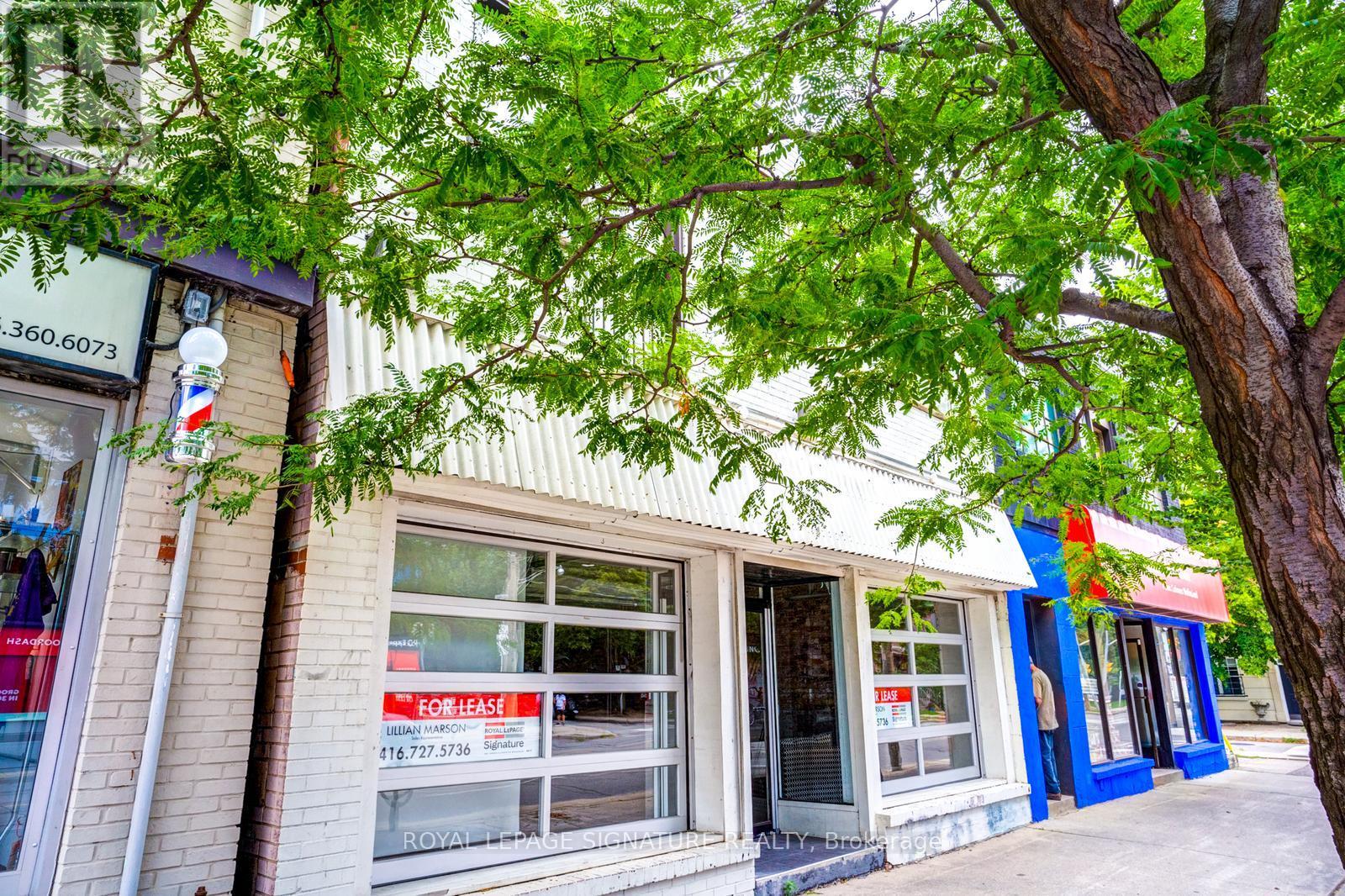 Photo 7 of Upper Rear 926 King Street W, Toronto ON