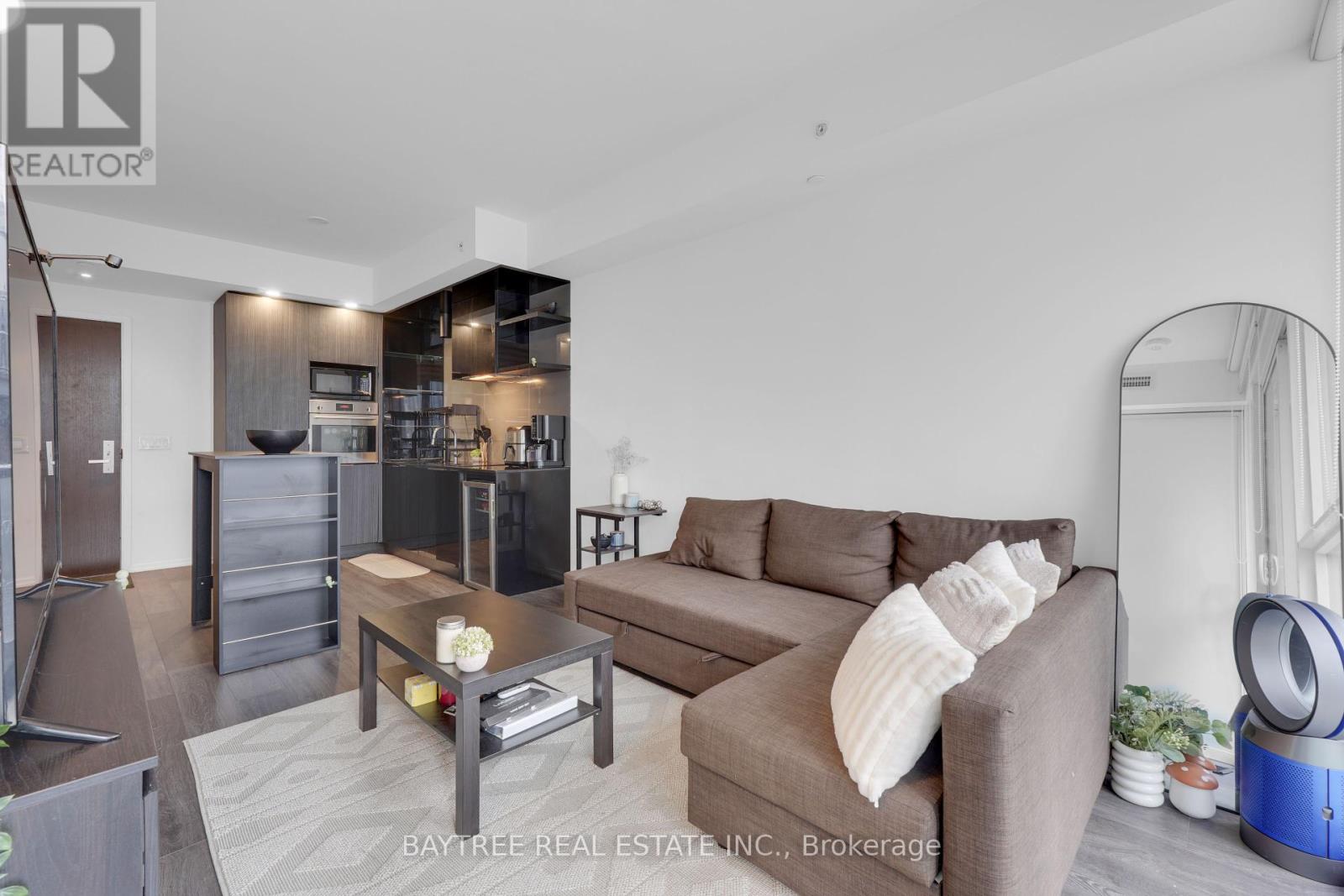 Photo 14 of 2610 70 Temperance Street, Toronto ON
