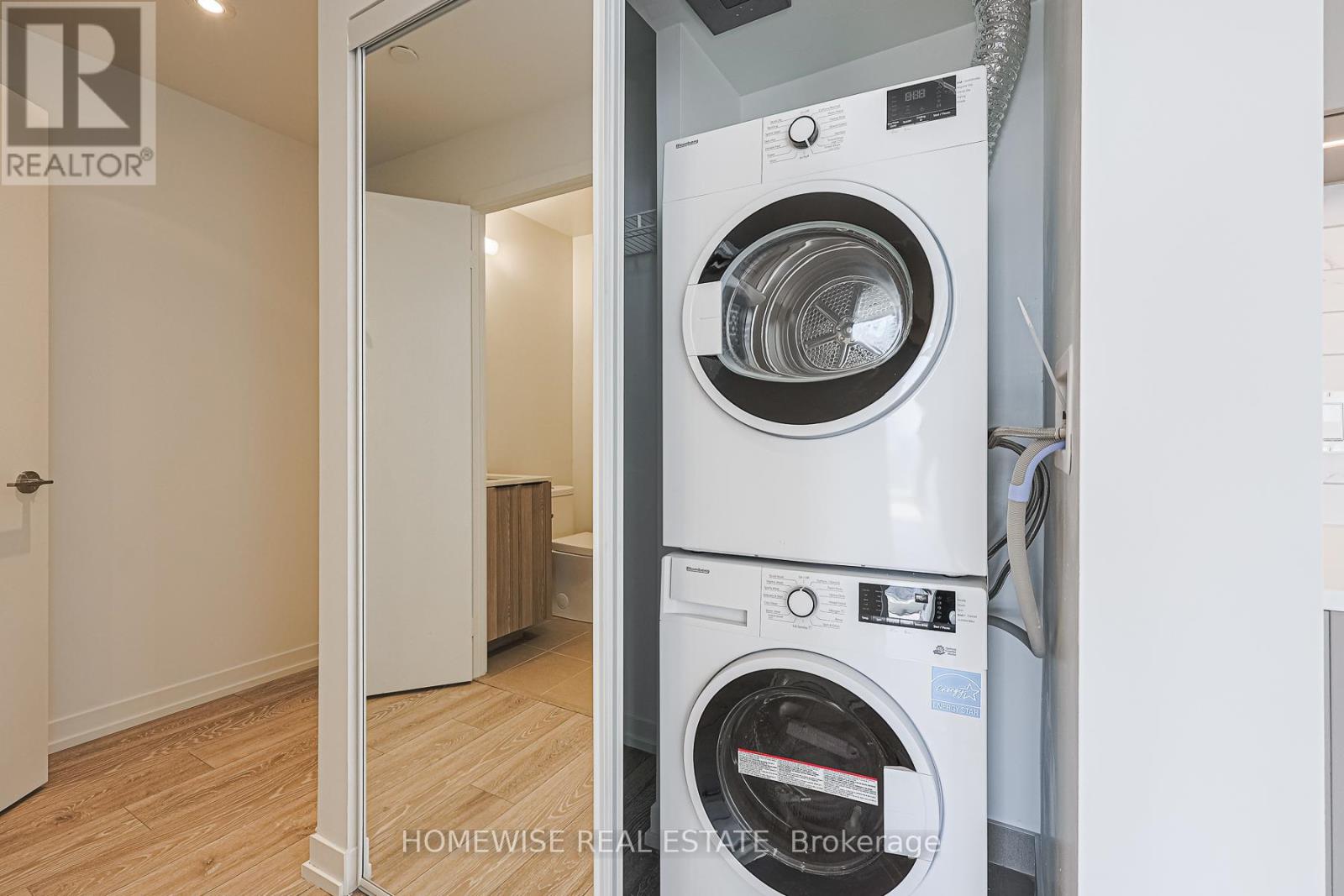 Photo 7 of 5102 55 Mercer Street, Toronto ON