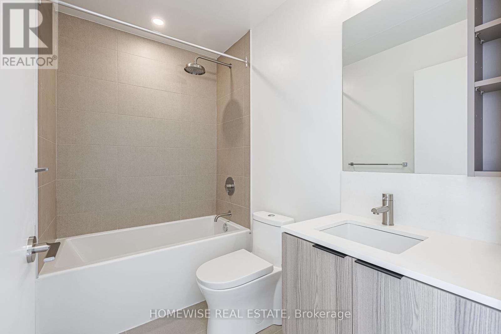 Photo 4 of 5102 55 Mercer Street, Toronto ON