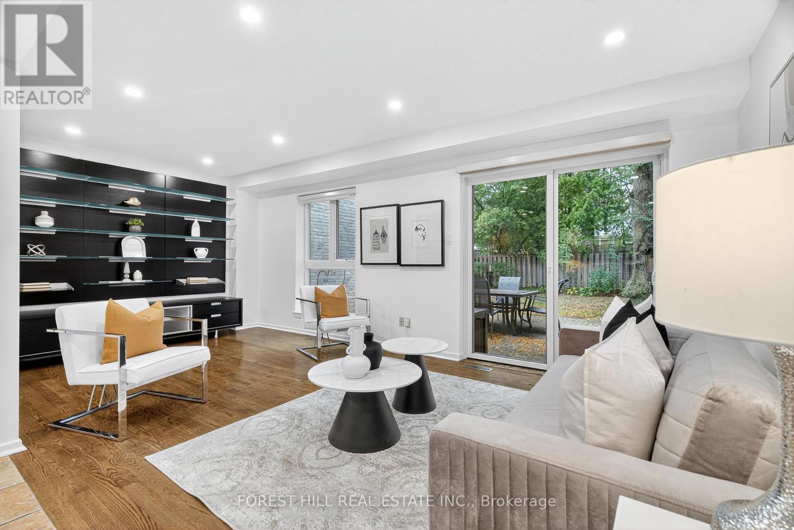 Photo 10 of 187 19 Snowshoe Mill Way, Toronto ON