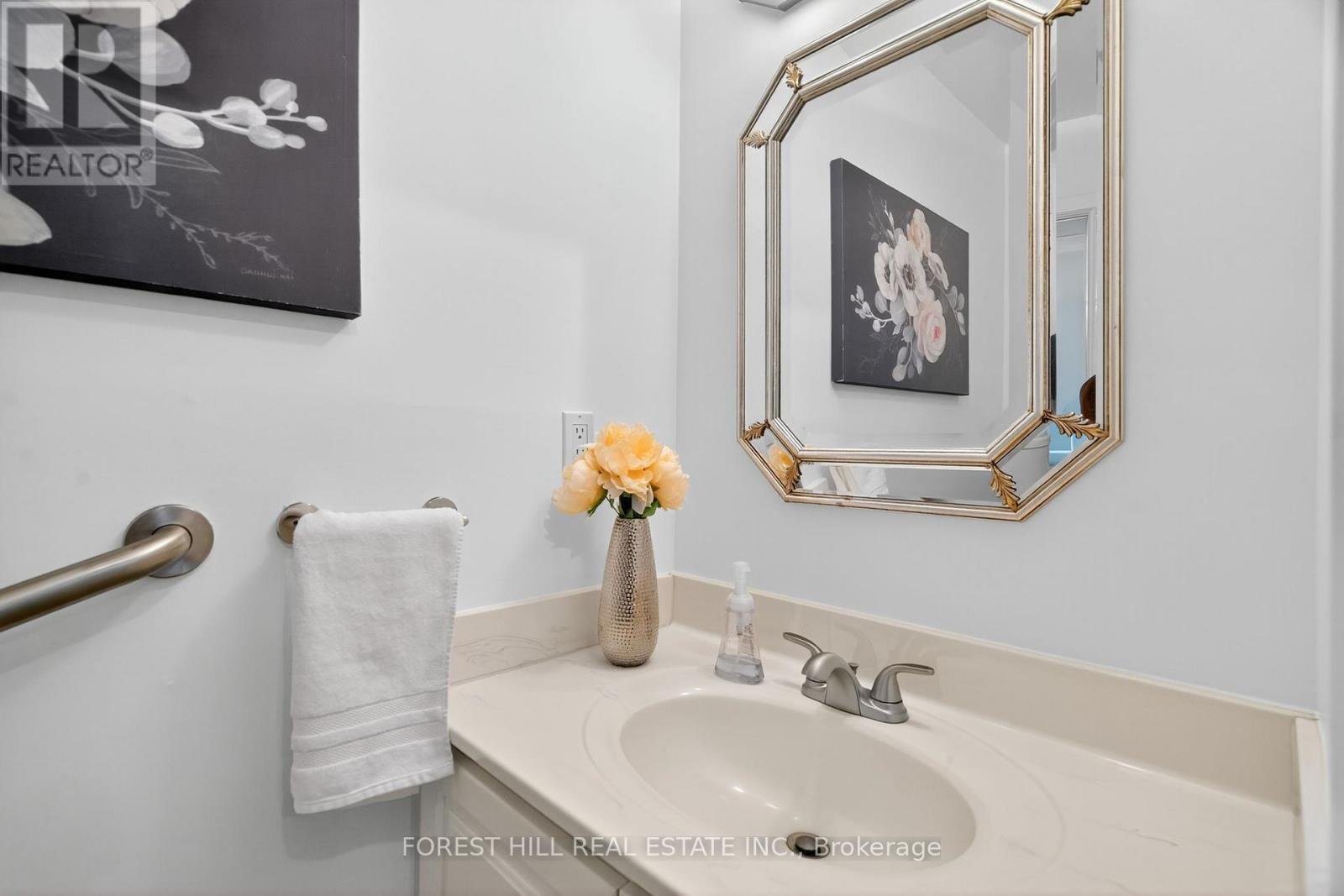 Photo 14 of 187 19 Snowshoe Mill Way, Toronto ON