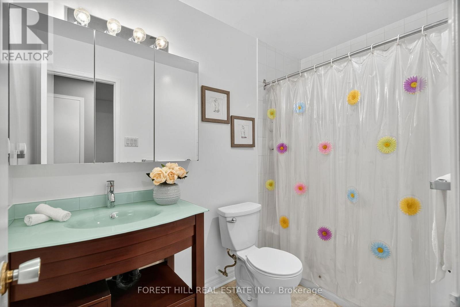 Photo 21 of 187 19 Snowshoe Mill Way, Toronto ON