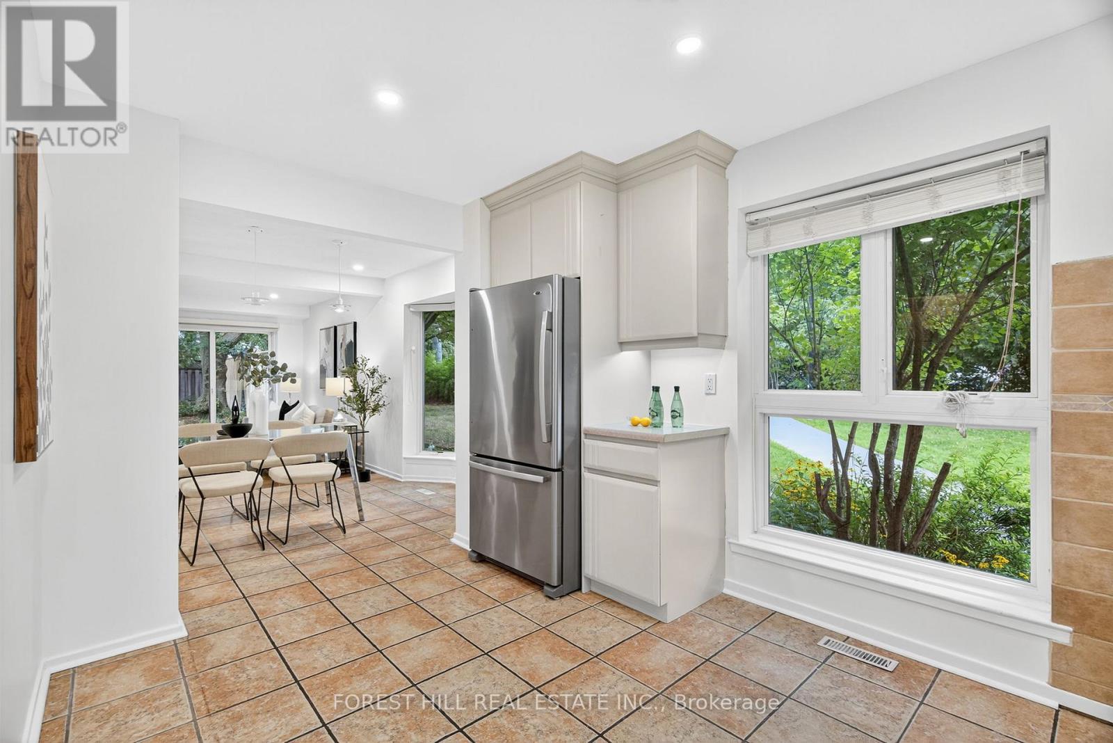 Photo 6 of 187 19 Snowshoe Mill Way, Toronto ON