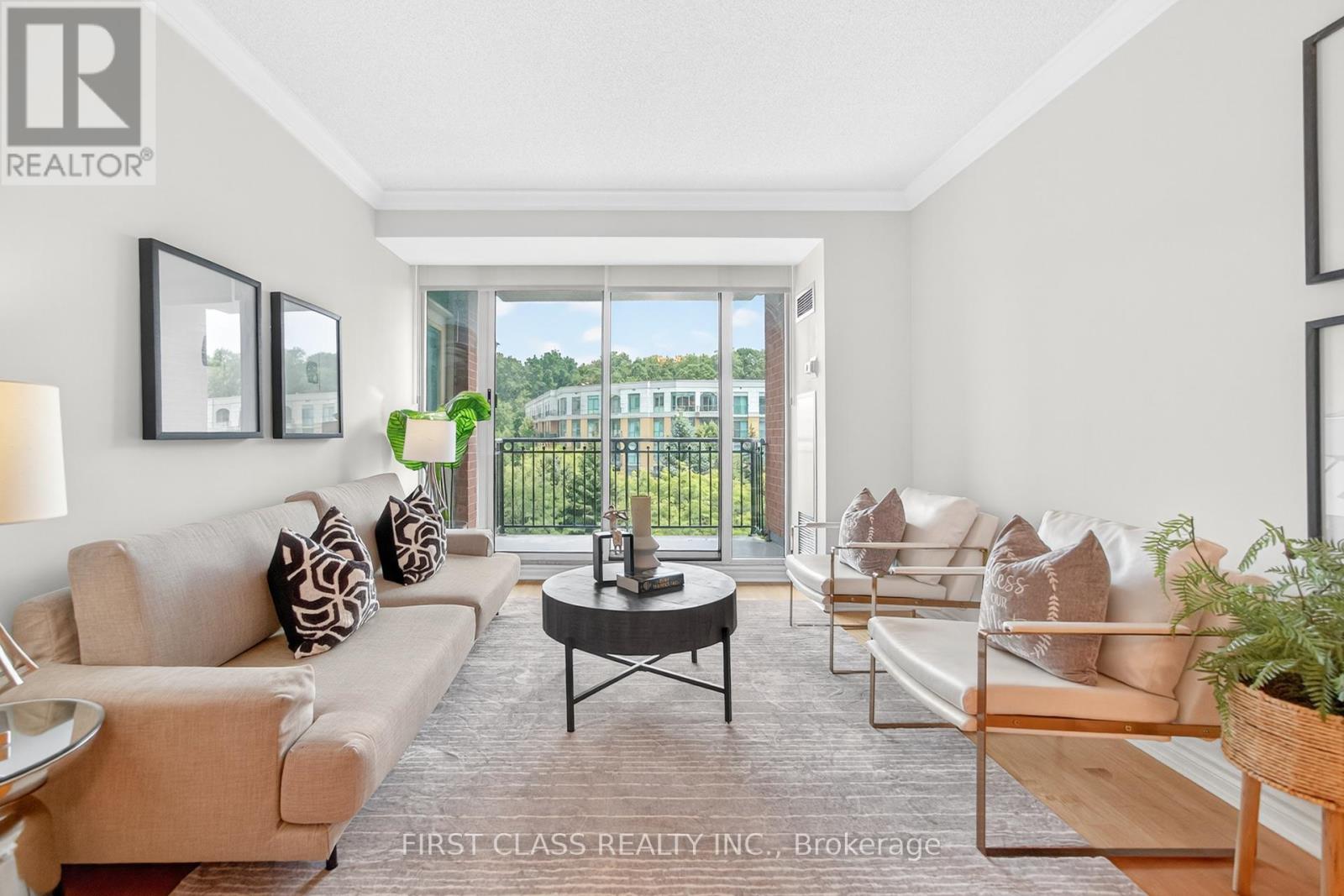 Photo 2 of 711 18 William Carson Crescent, Toronto ON