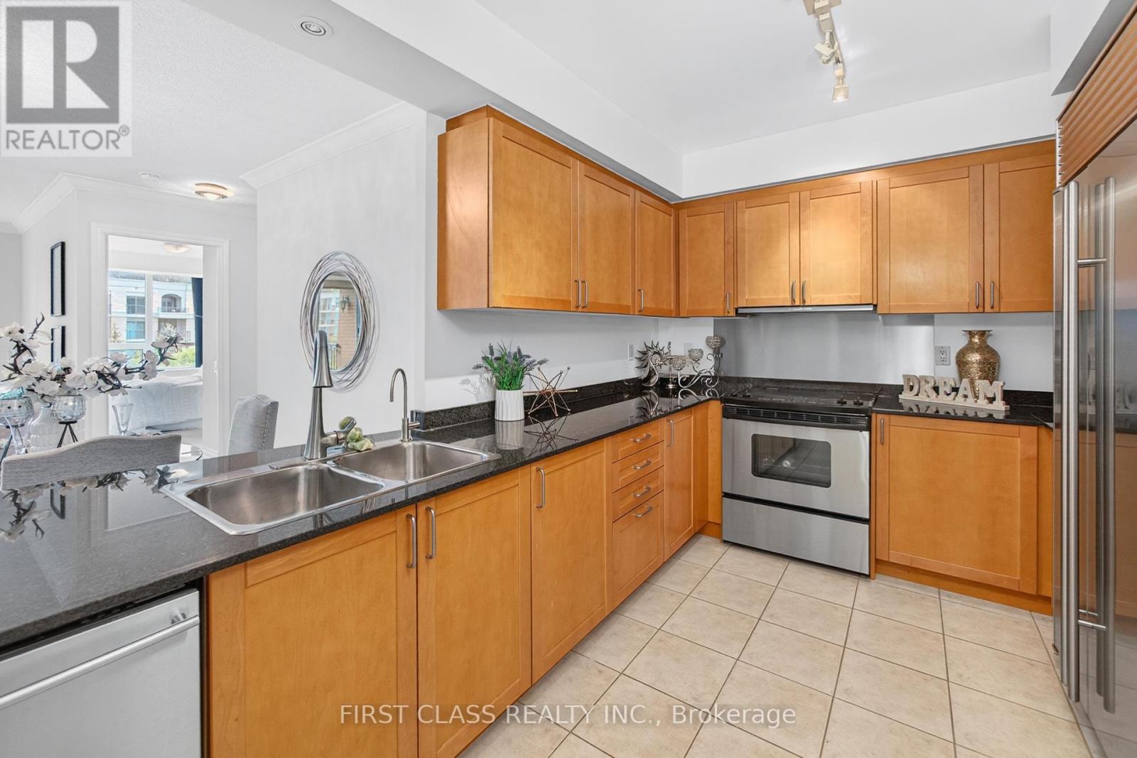 Photo 46 of 711 18 William Carson Crescent, Toronto ON
