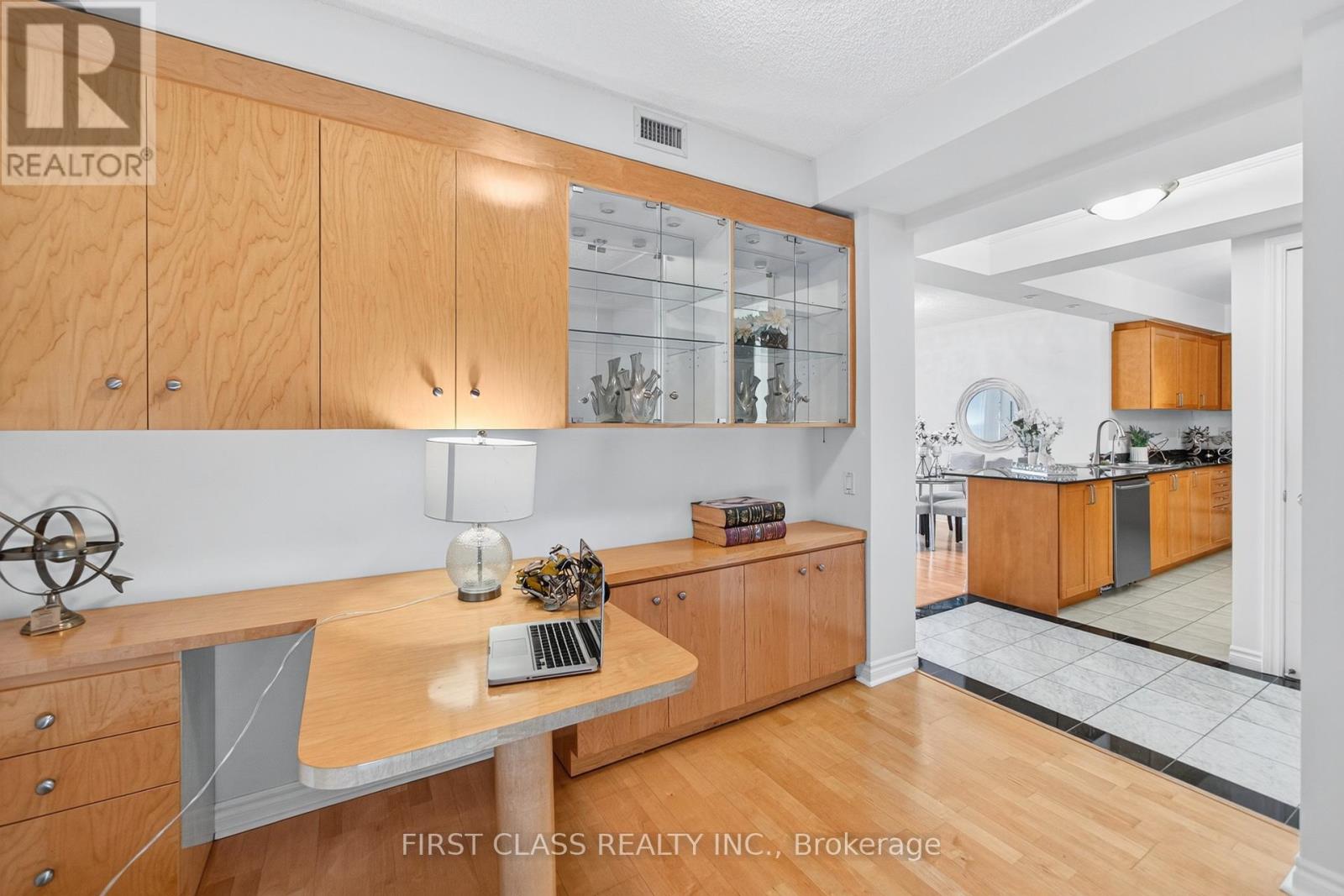 Photo 9 of 711 18 William Carson Crescent, Toronto ON
