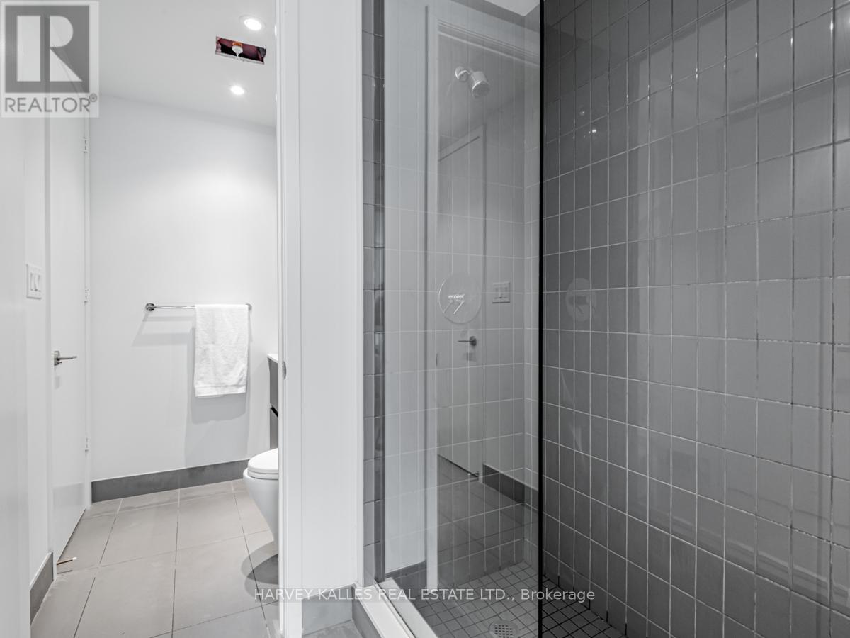 Photo 3 of 314 377 Madison Avenue, Toronto ON